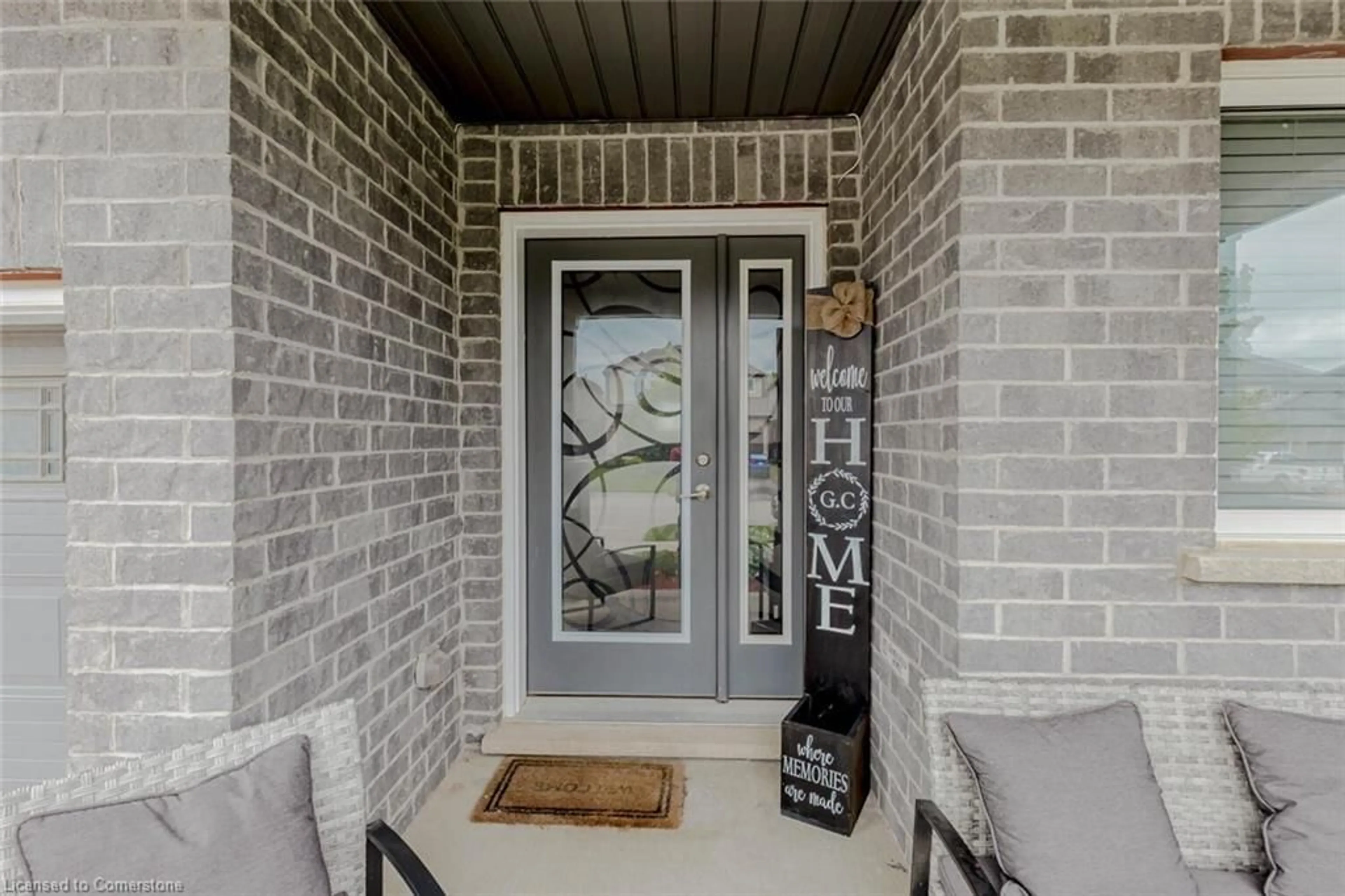 Indoor entryway, cement floor for 22 Mcintyre Lane Lane, Grand Valley Ontario L9W 6W3