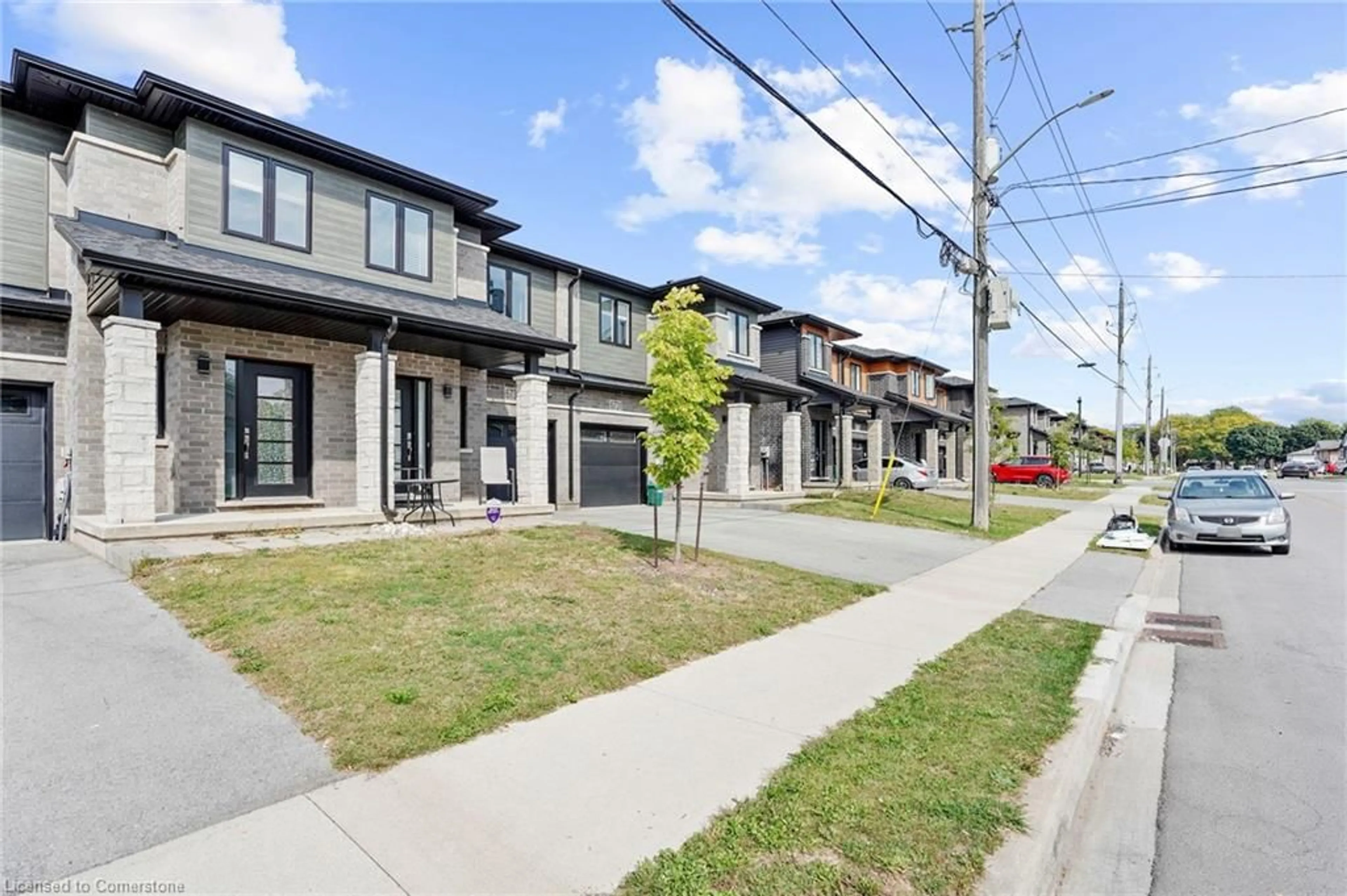 A pic from exterior of the house or condo, the street view for 6733 Cropp Street St, Niagara Falls Ontario L2E 0B7