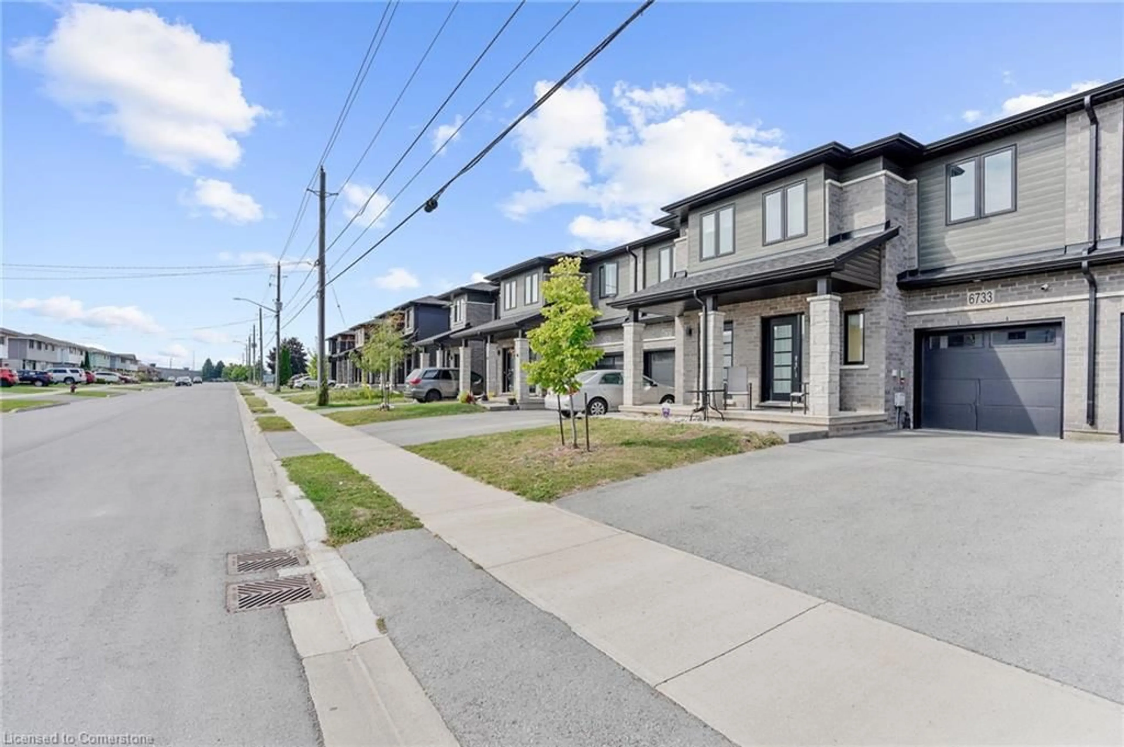 A pic from exterior of the house or condo, the street view for 6733 Cropp Street St, Niagara Falls Ontario L2E 0B7