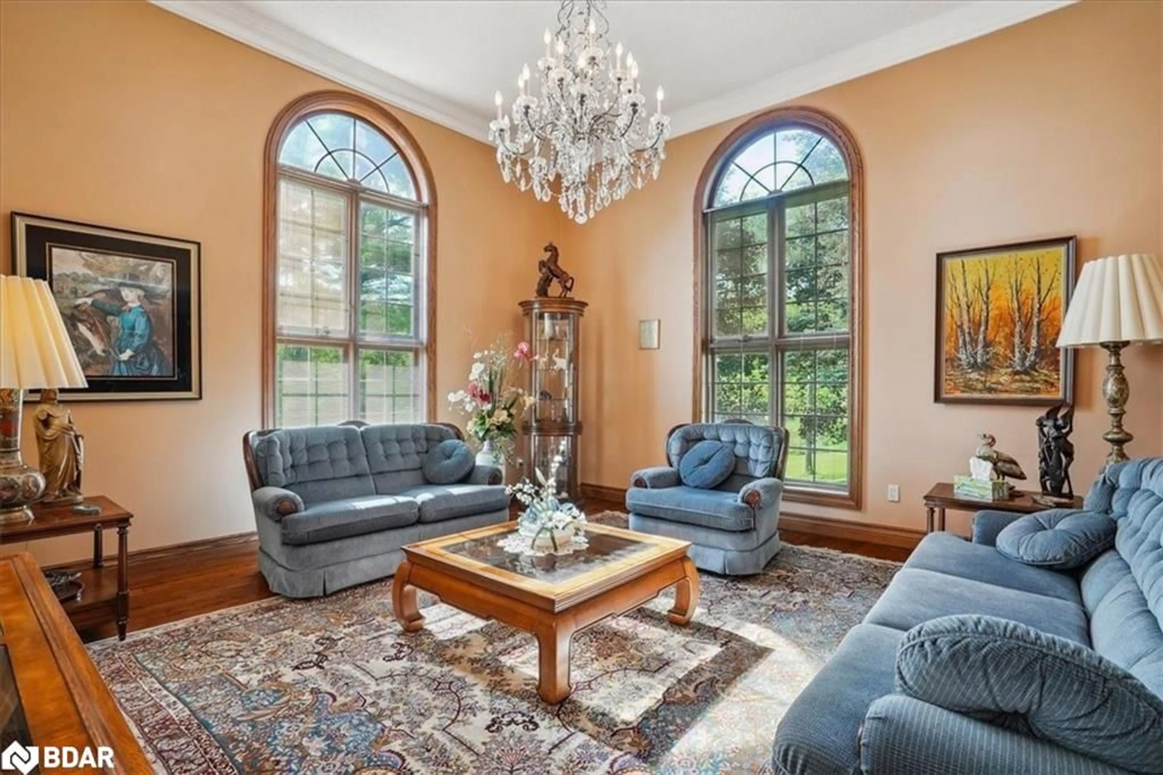 Living room, wood floors for 1630 Pelham St, Fonthill Ontario L0S 1E3