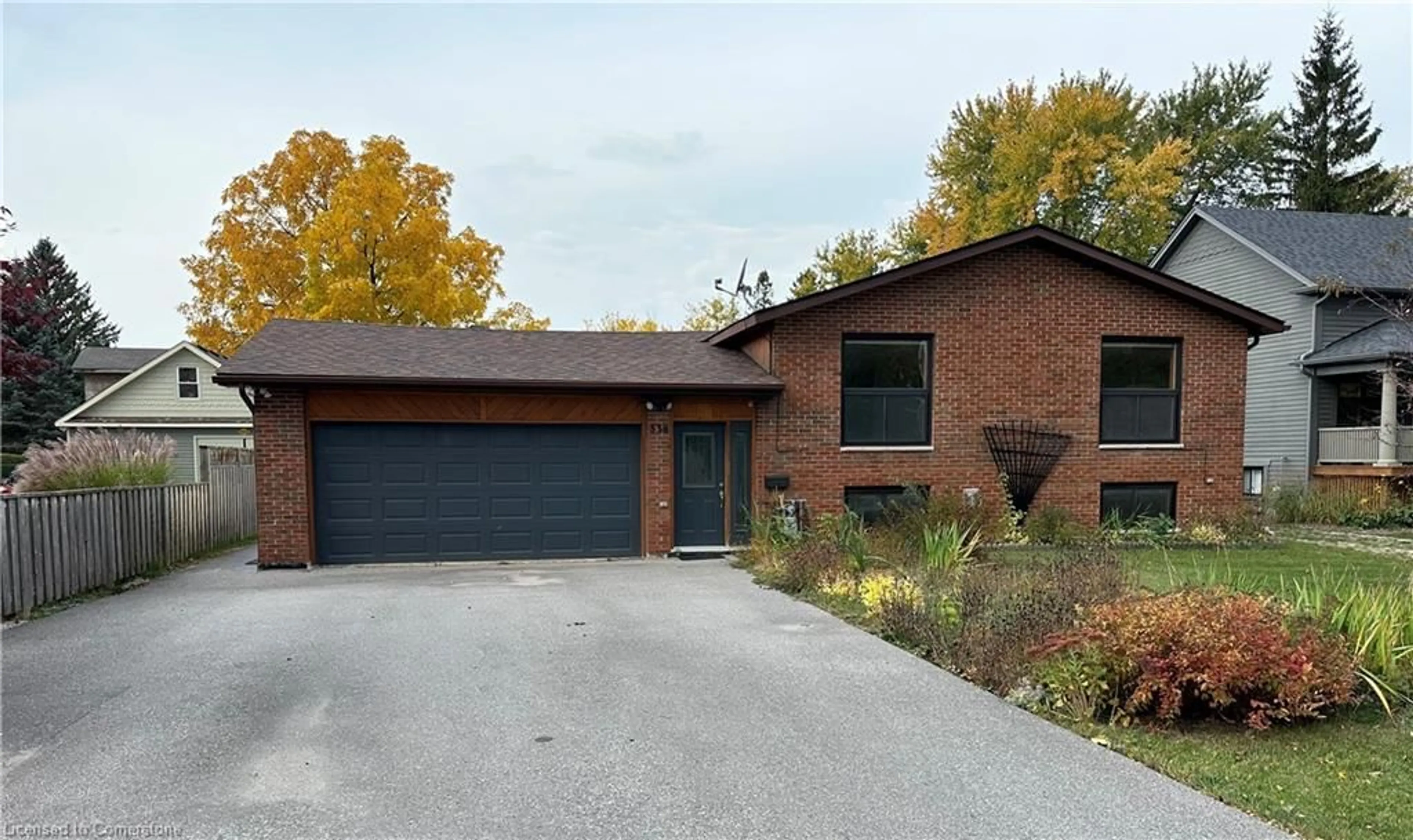 Home with brick exterior material for 338 Walnut St, Collingwood Ontario L9Y 3C8