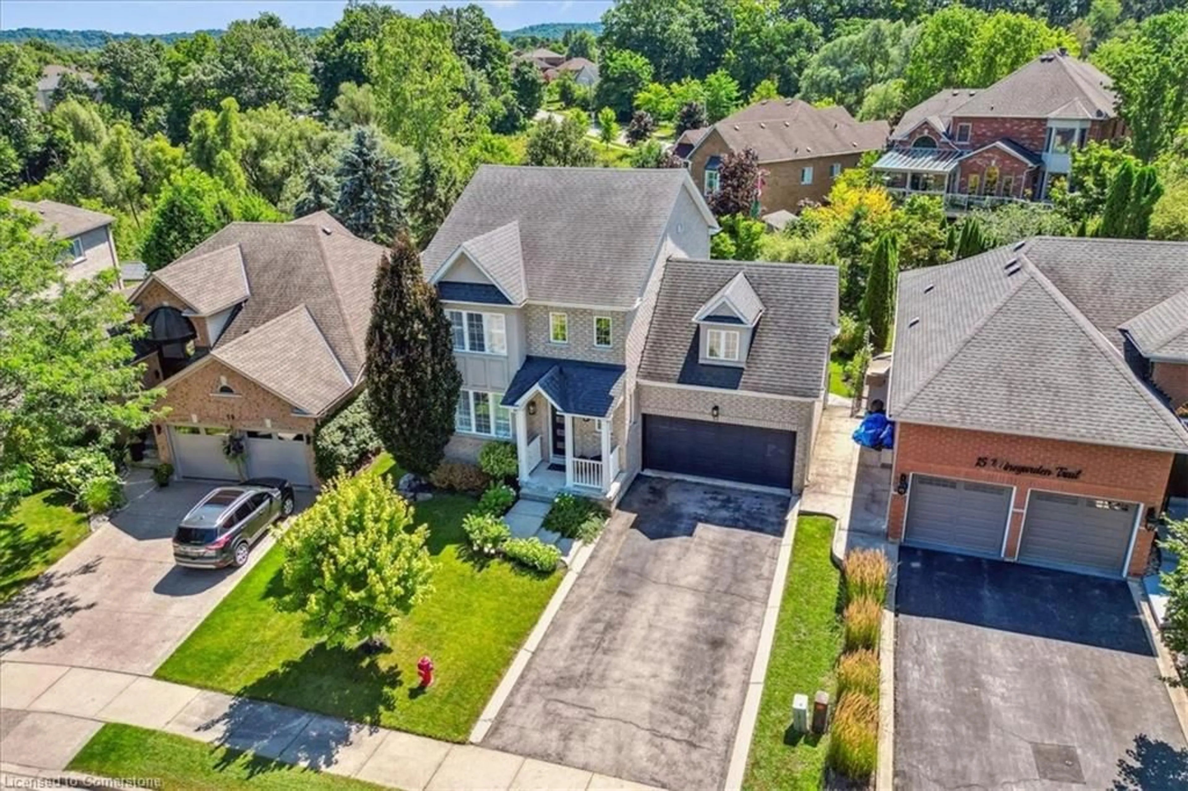 A pic from exterior of the house or condo, the street view for 17 Winegarden Trail, Hamilton Ontario L9H 7M1