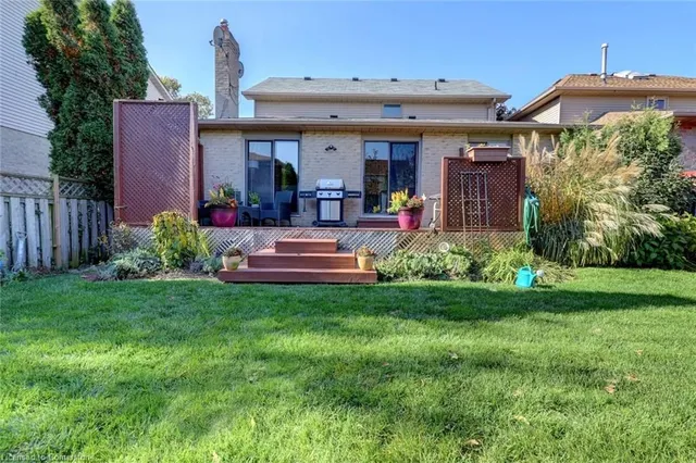 Primary image of 19 Pompano Crt