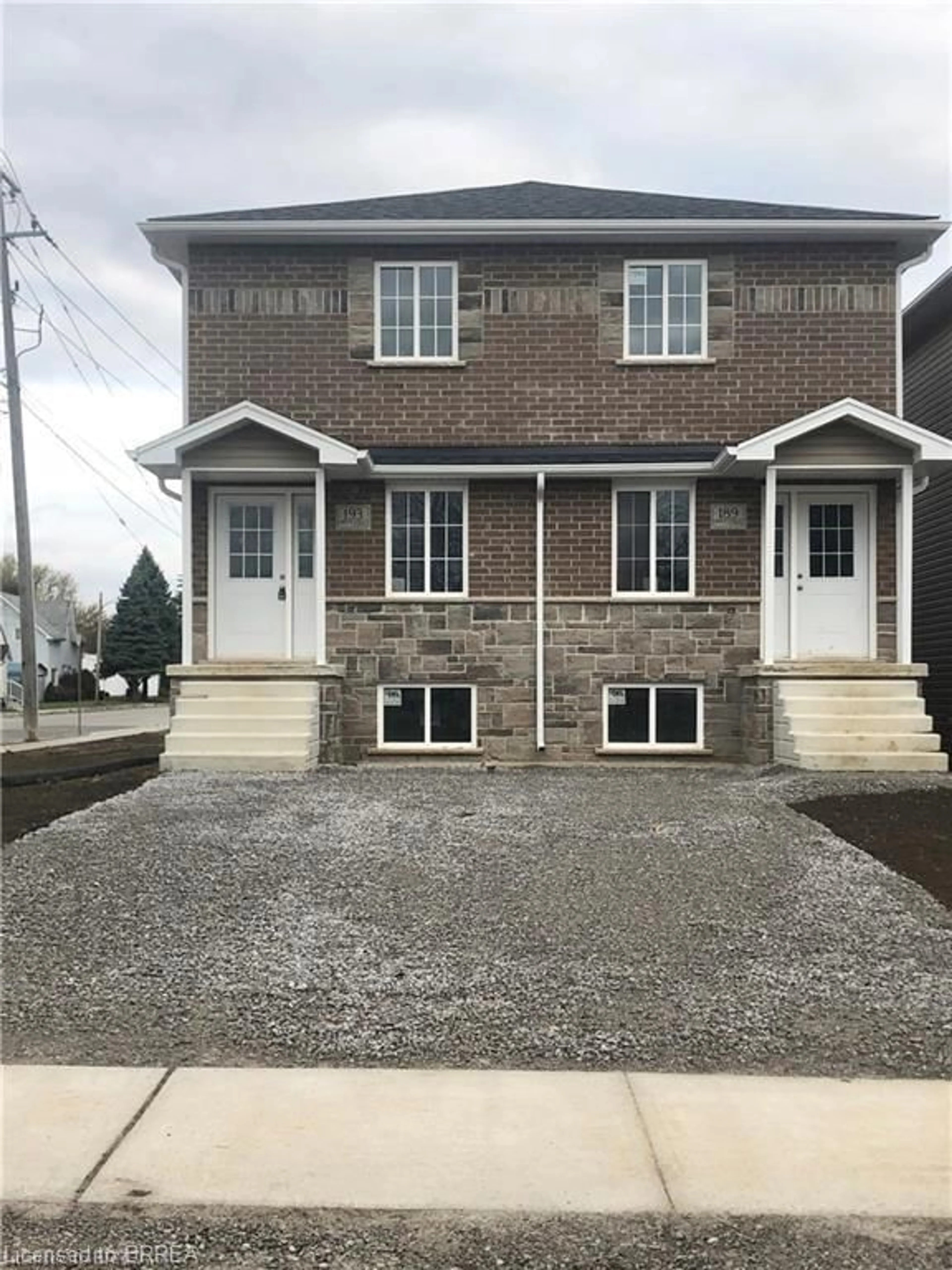 Home with brick exterior material for 28A Grandview St, Brantford Ontario N3R 2A3