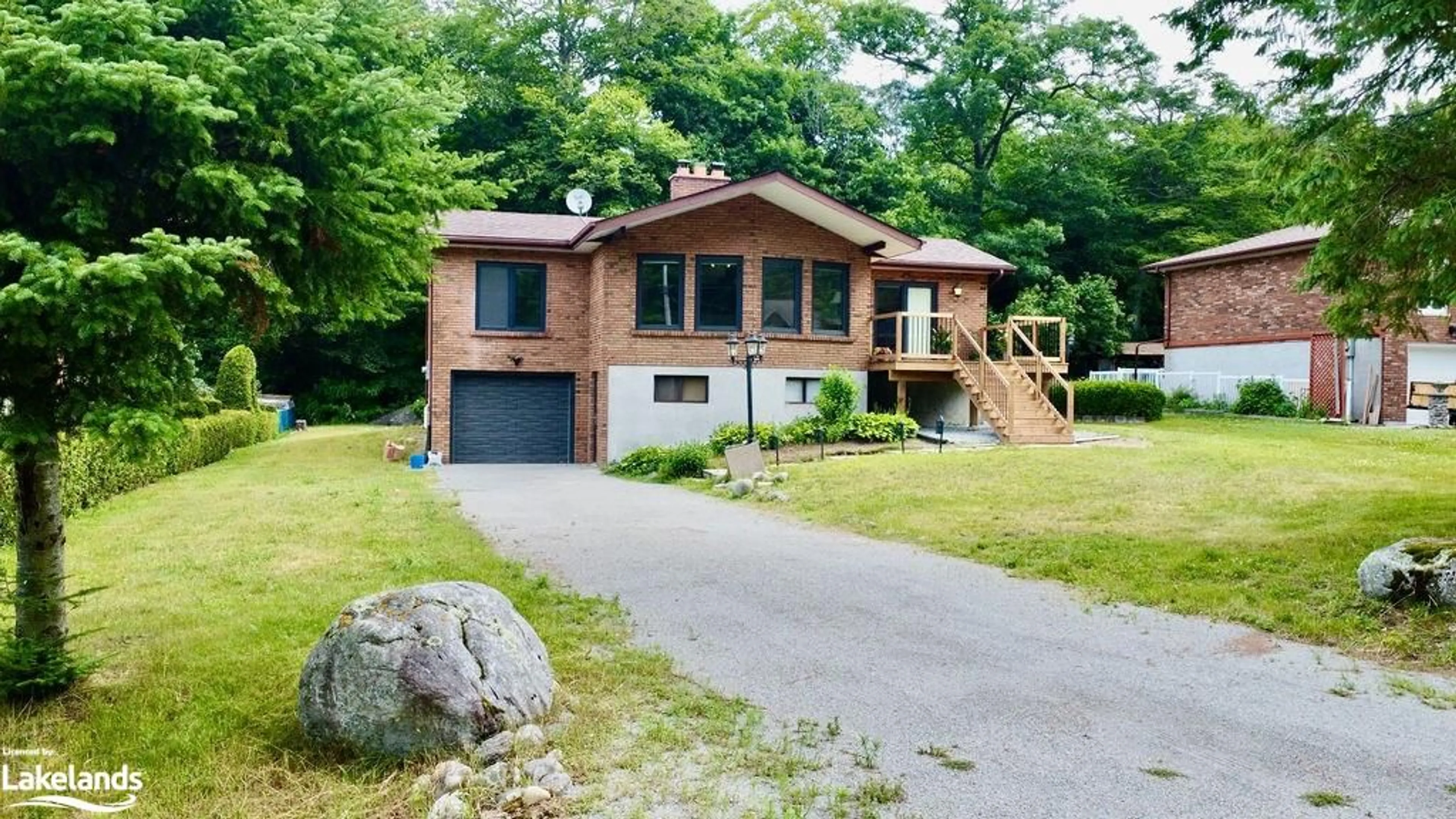 Frontside or backside of a home, cottage for 26 Glen Cedar Dr, Tiny Ontario L9M 0H8