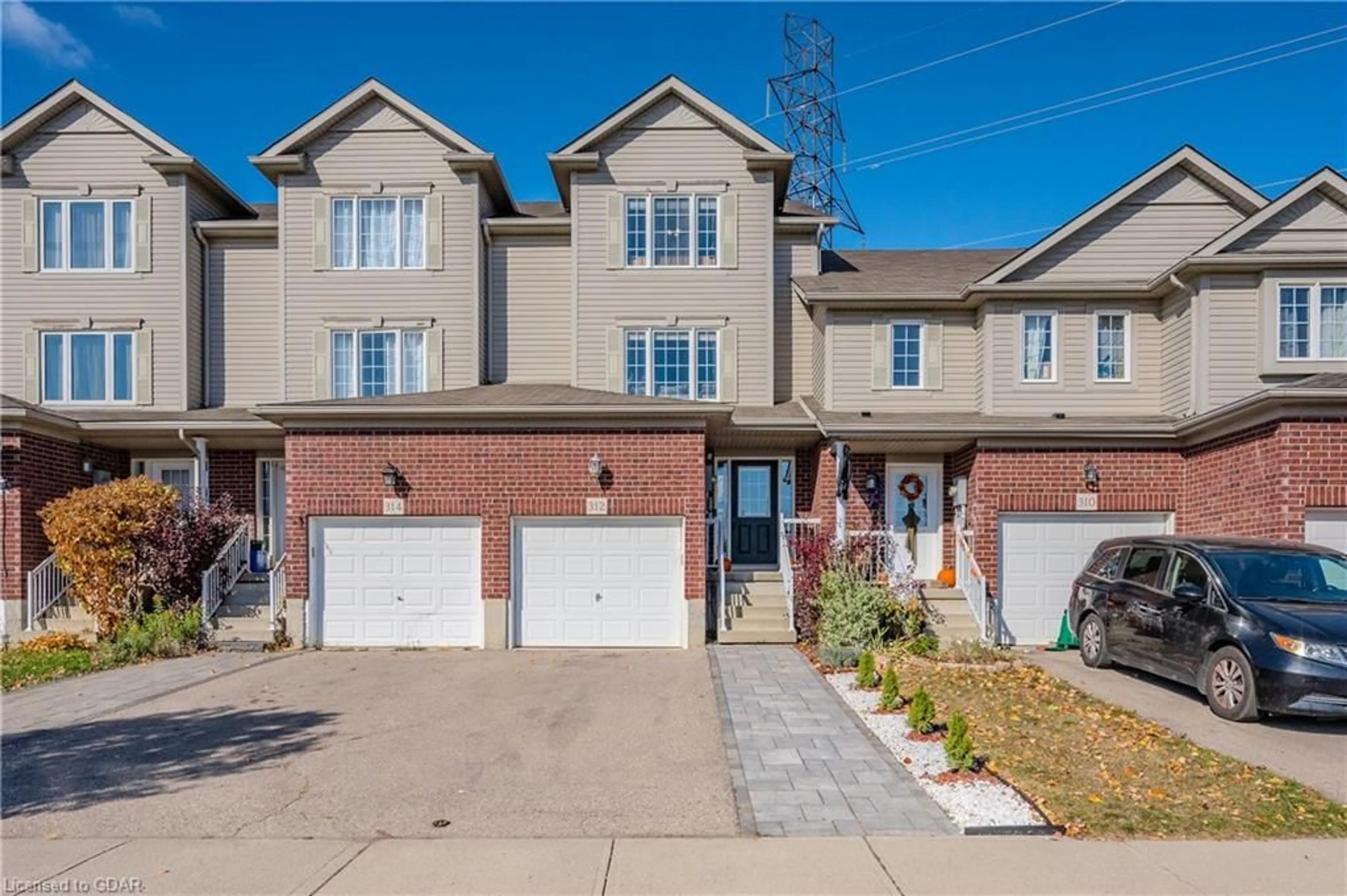 A pic from exterior of the house or condo, the street view for 312 Parkvale Dr, Kitchener Ontario N2R 1Y7