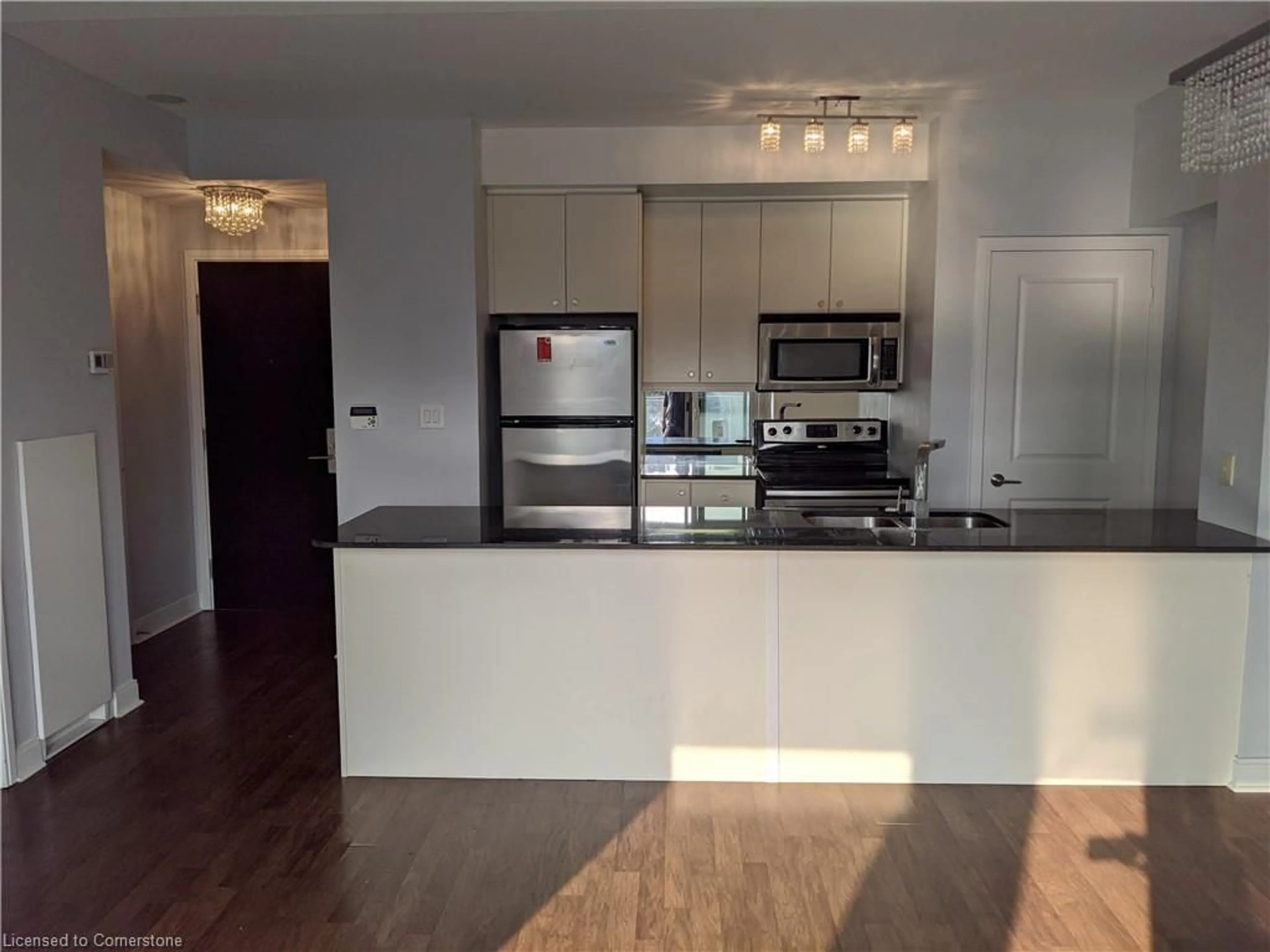 Open concept kitchen for 4033 Hurontario St #315, Mississauga Ontario L4Z 0B8