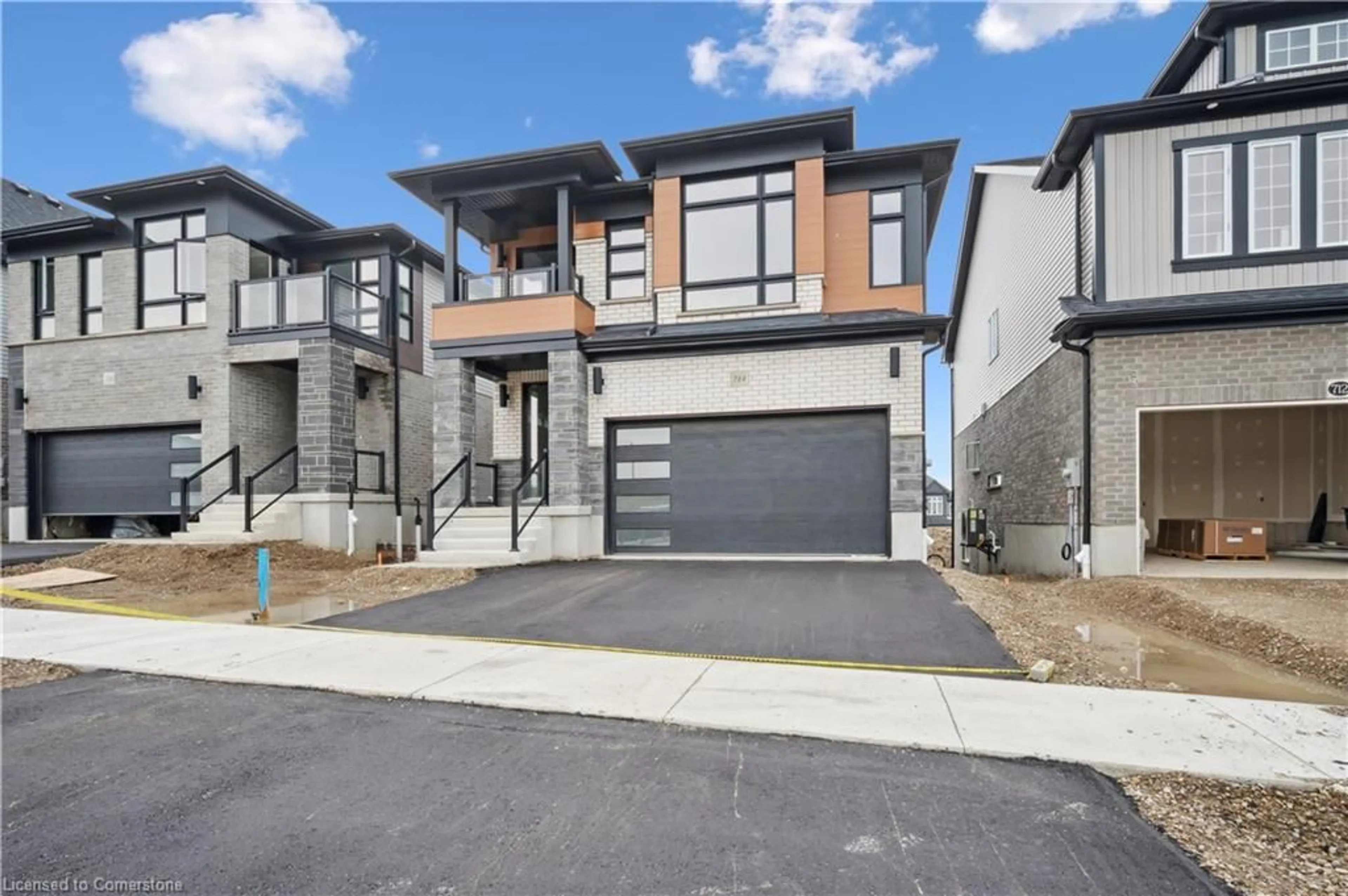 Home with brick exterior material, street for 714 Autumn Willow Dr, Waterloo Ontario N2V 0E3