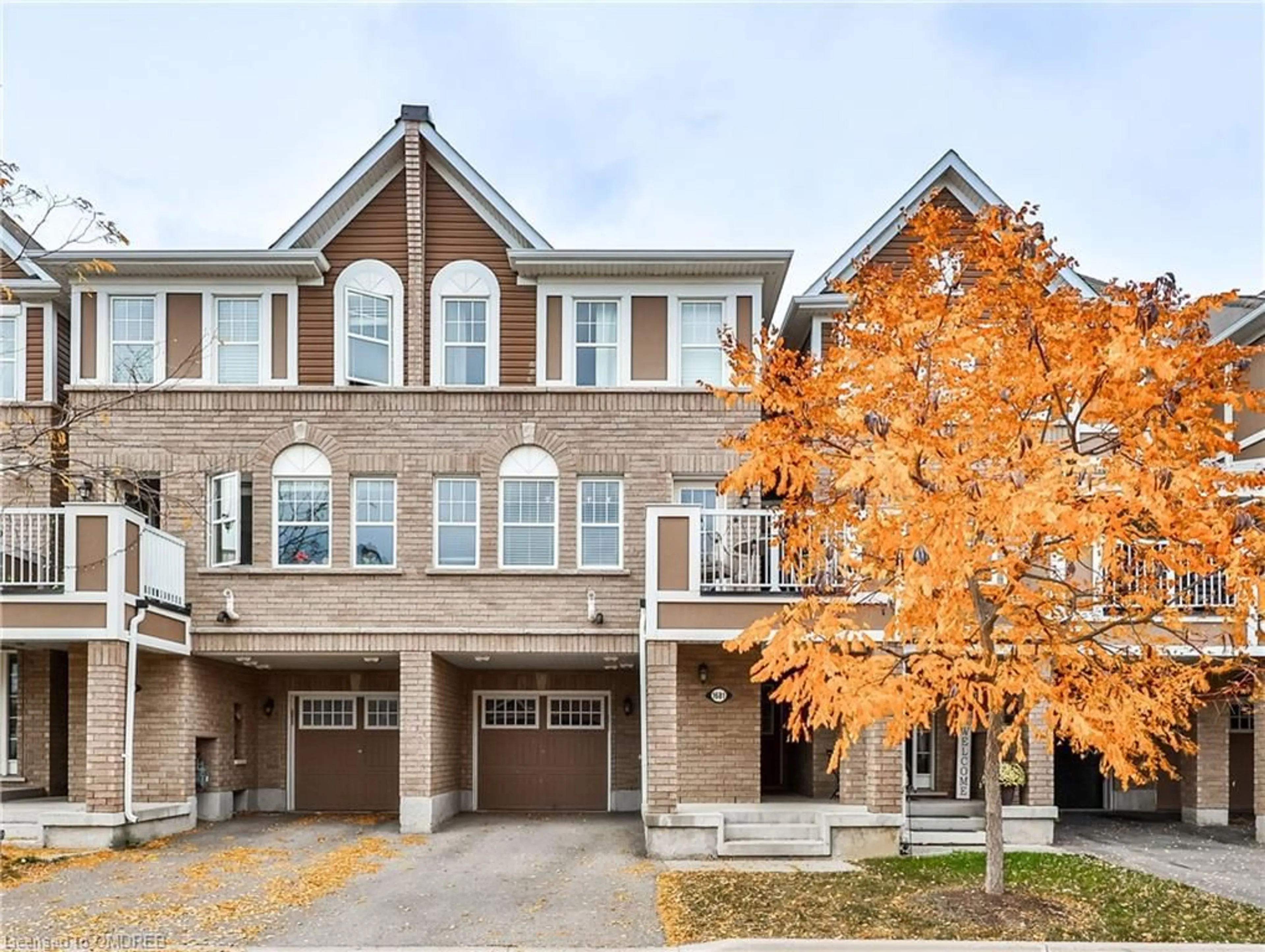 A pic from exterior of the house or condo, the street view for 1681 Copeland Cir, Milton Ontario L9T 8X8