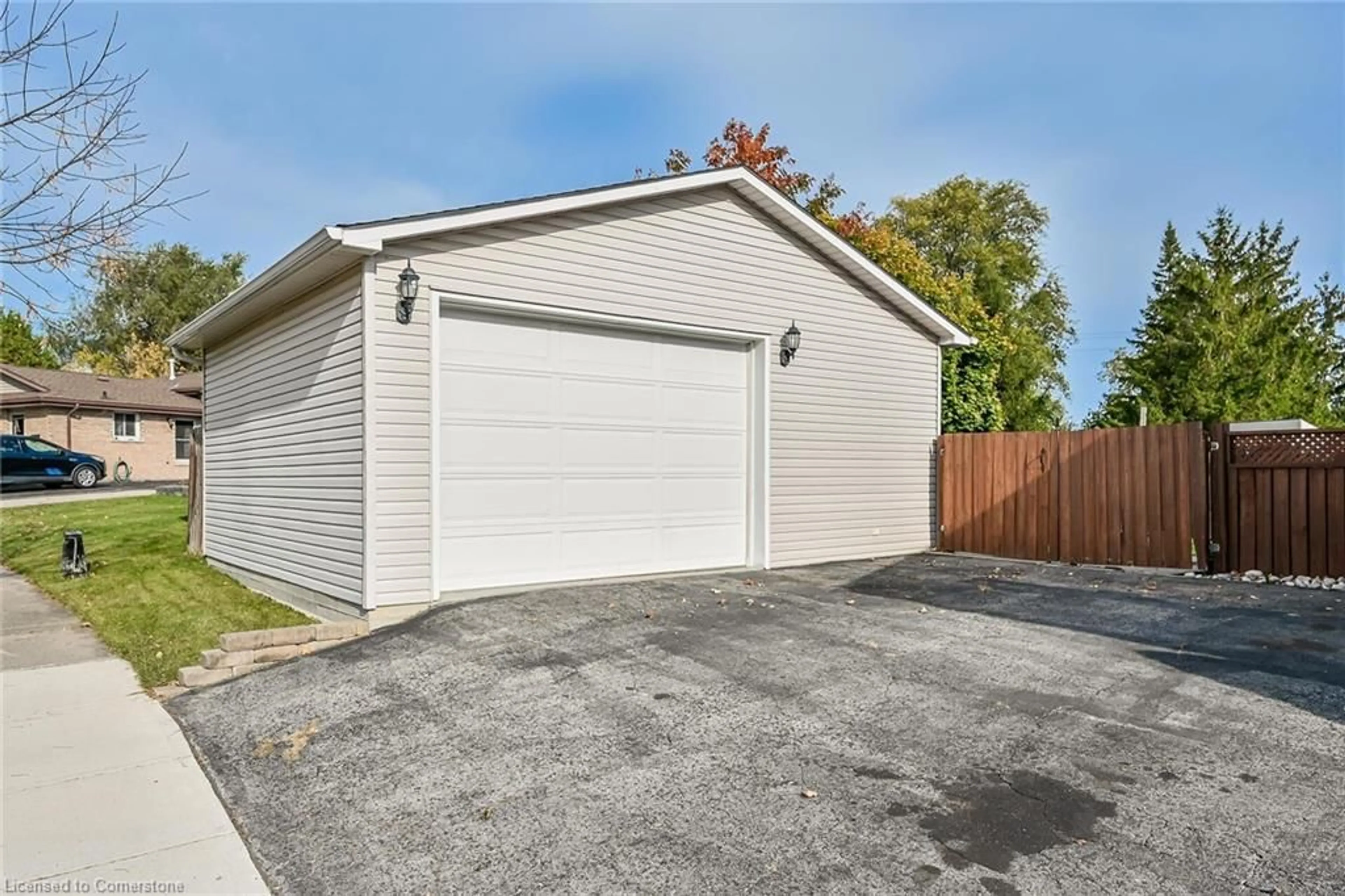 Indoor garage, cement floor for 45 Chilton Dr, Stoney Creek Ontario L8J 1L5