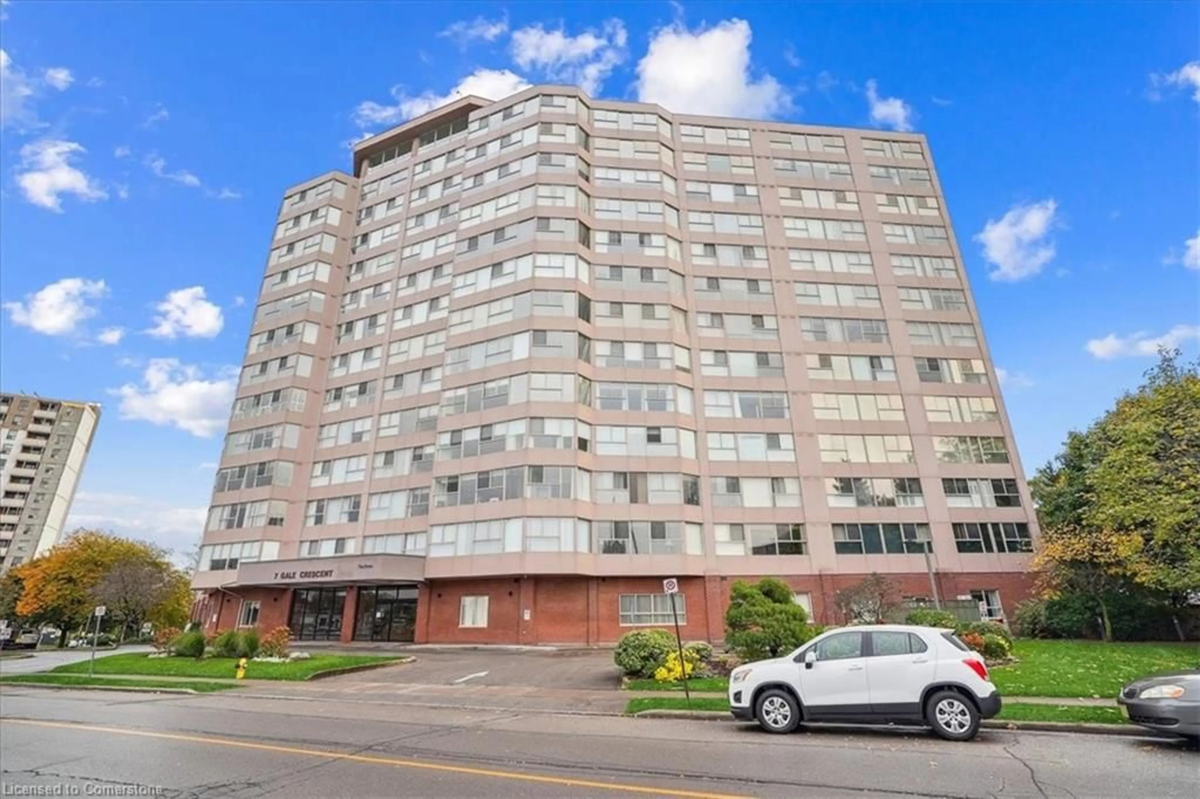 A pic from exterior of the house or condo, the front or back of building for 7 Gale Cres #511, St. Catharines Ontario L2R 7M8