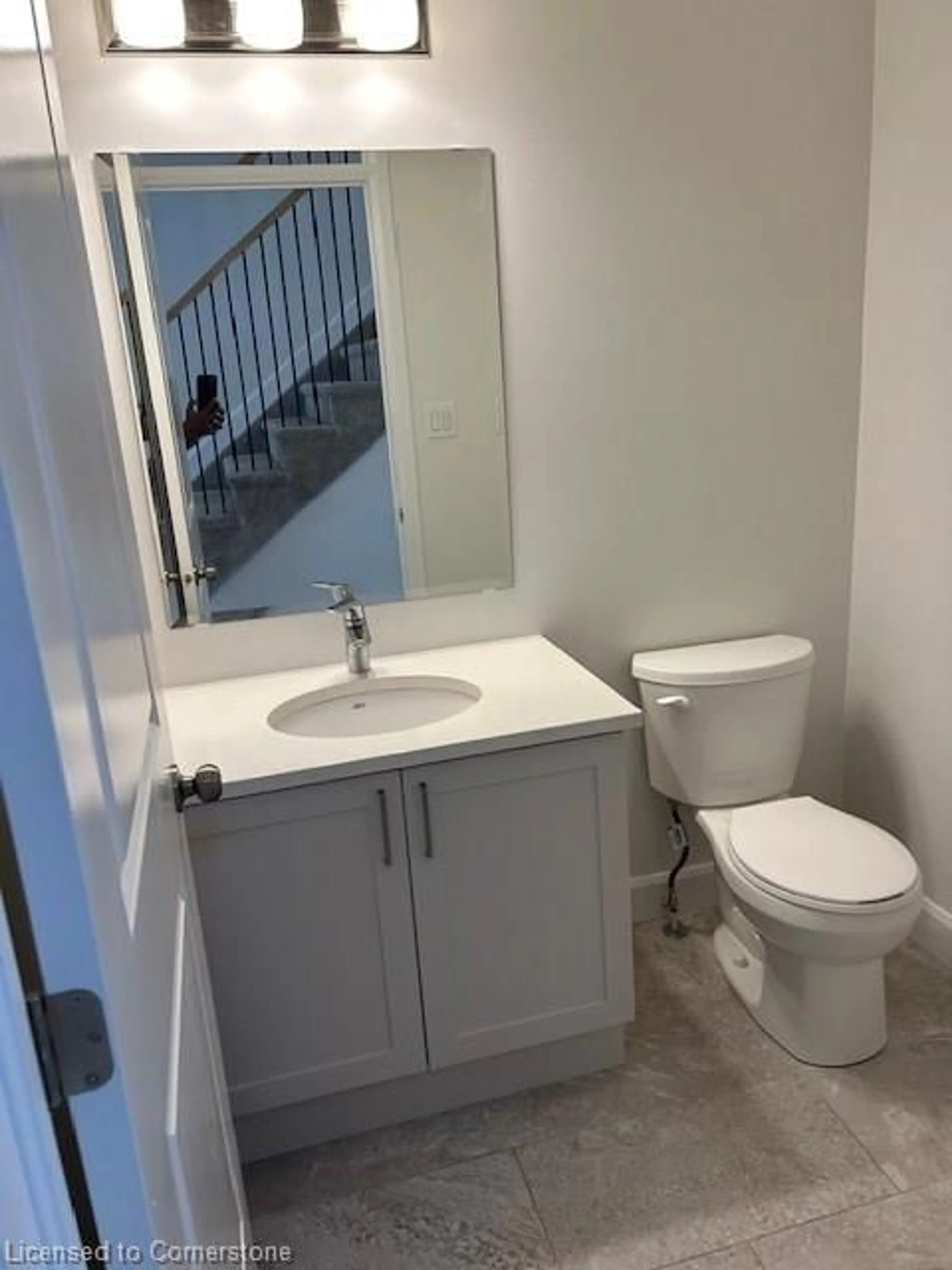 Standard bathroom, not visible floor for 7 Erie Crt, Amherstview Ontario K0H 1G0