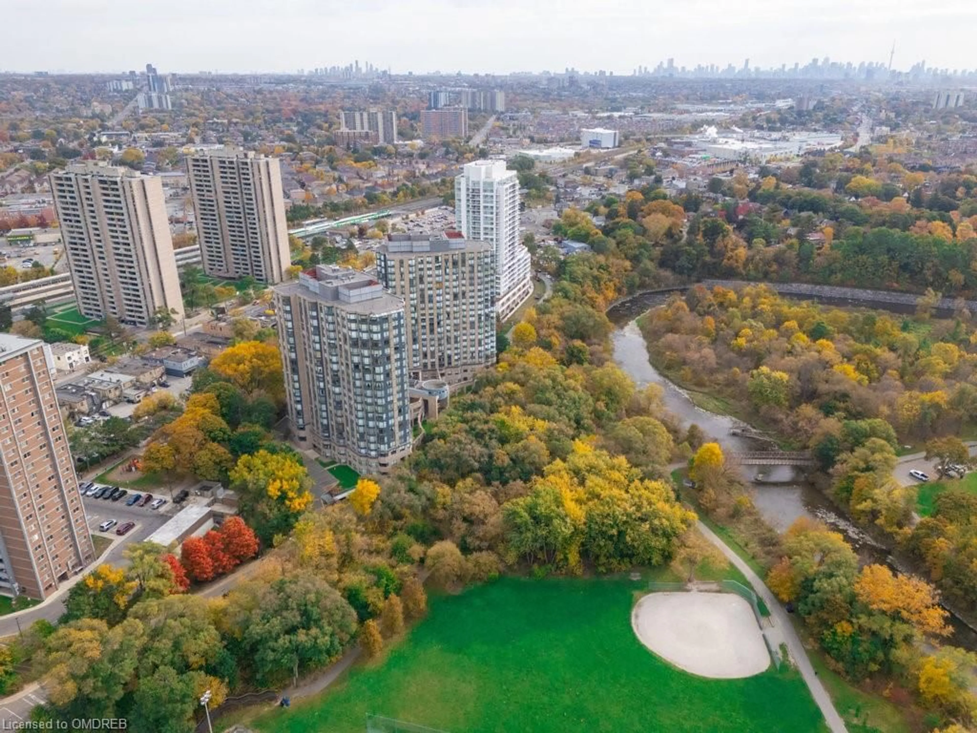 A pic from exterior of the house or condo, the view of city buildings for 1 Hickory Tree Rd #708, Toronto Ontario M9N 3W4