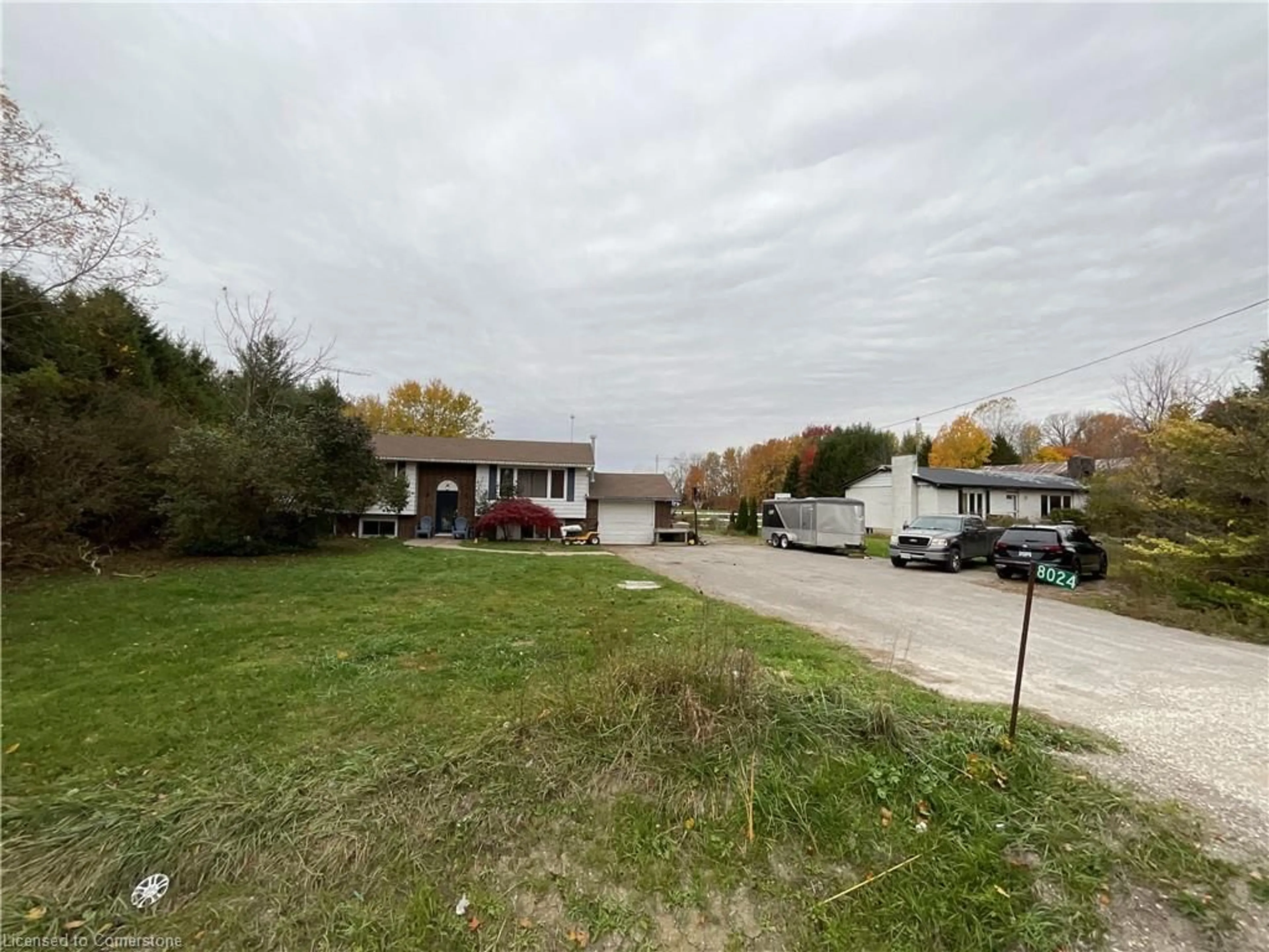 A pic from exterior of the house or condo, the street view for 8024 3 Hwy, Dunnville Ontario N1A 2W4