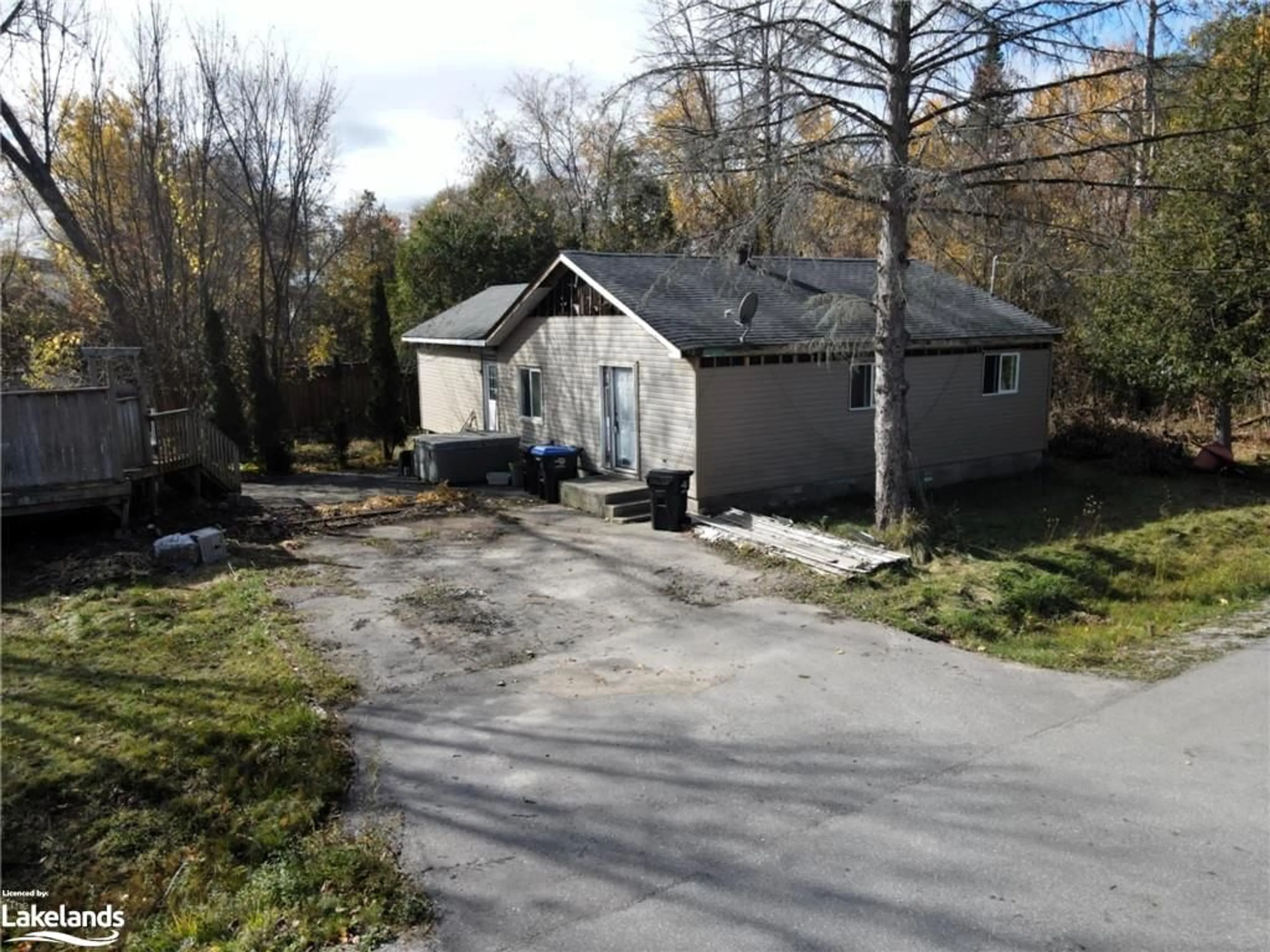 Frontside or backside of a home, cottage for 160 Lumber Rd, Tay Ontario L0K 2A0