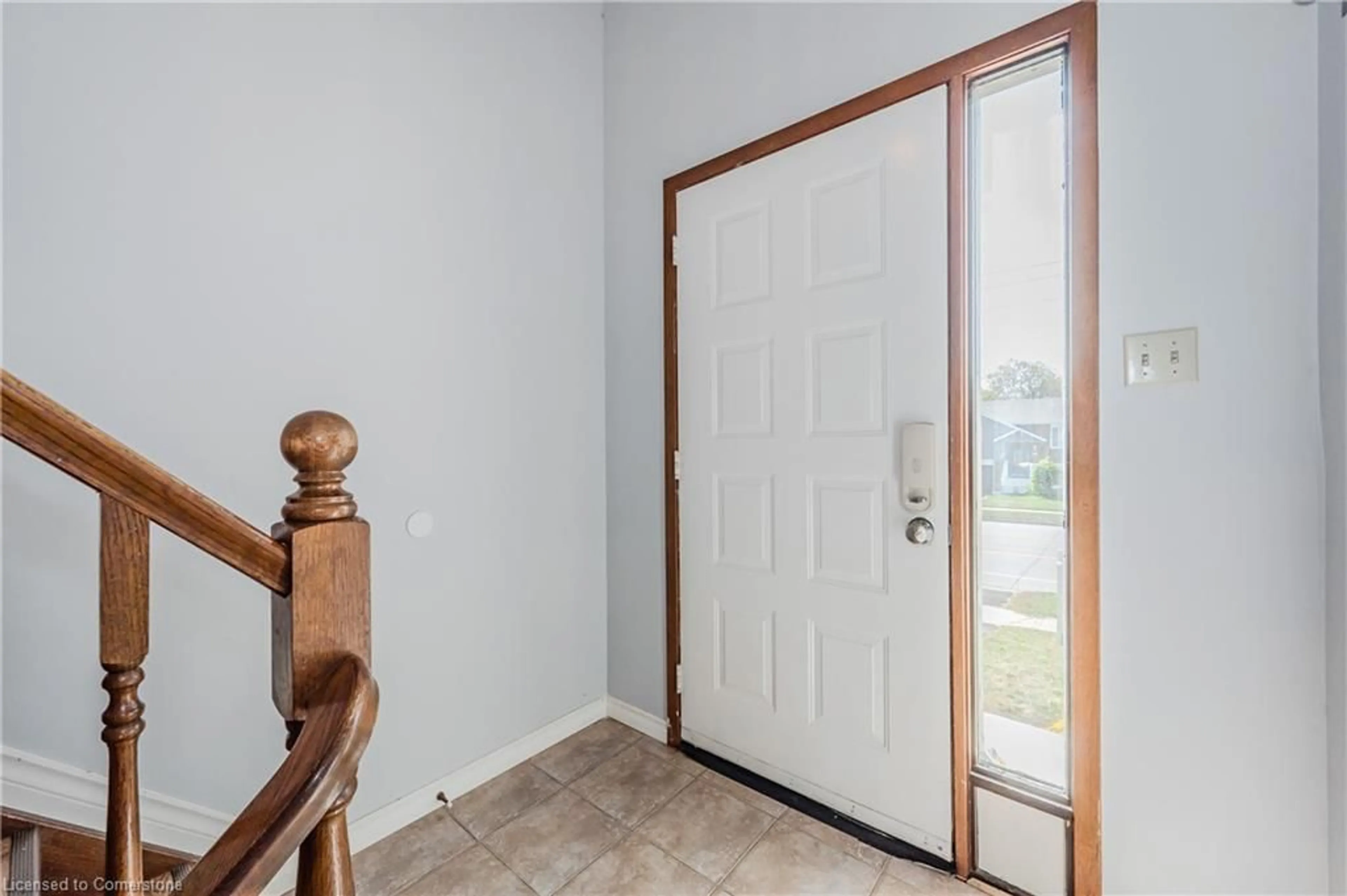 Indoor entryway, wood floors for 402 Imperial Rd, Guelph Ontario N1K 1K3