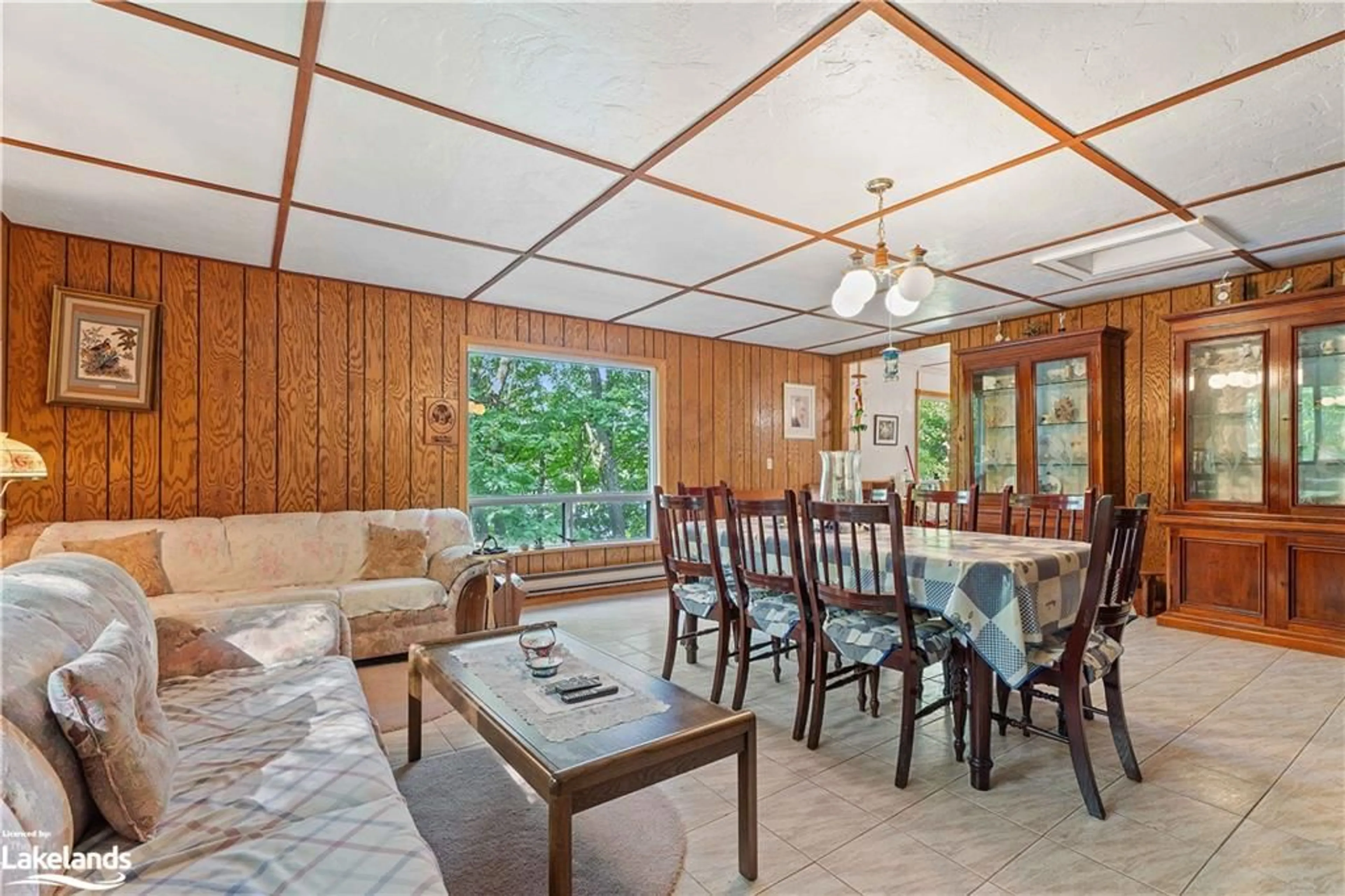 Dining room, wood floors, cottage for 1030 Mccabe Rd, Baysville Ontario P0B 1A0