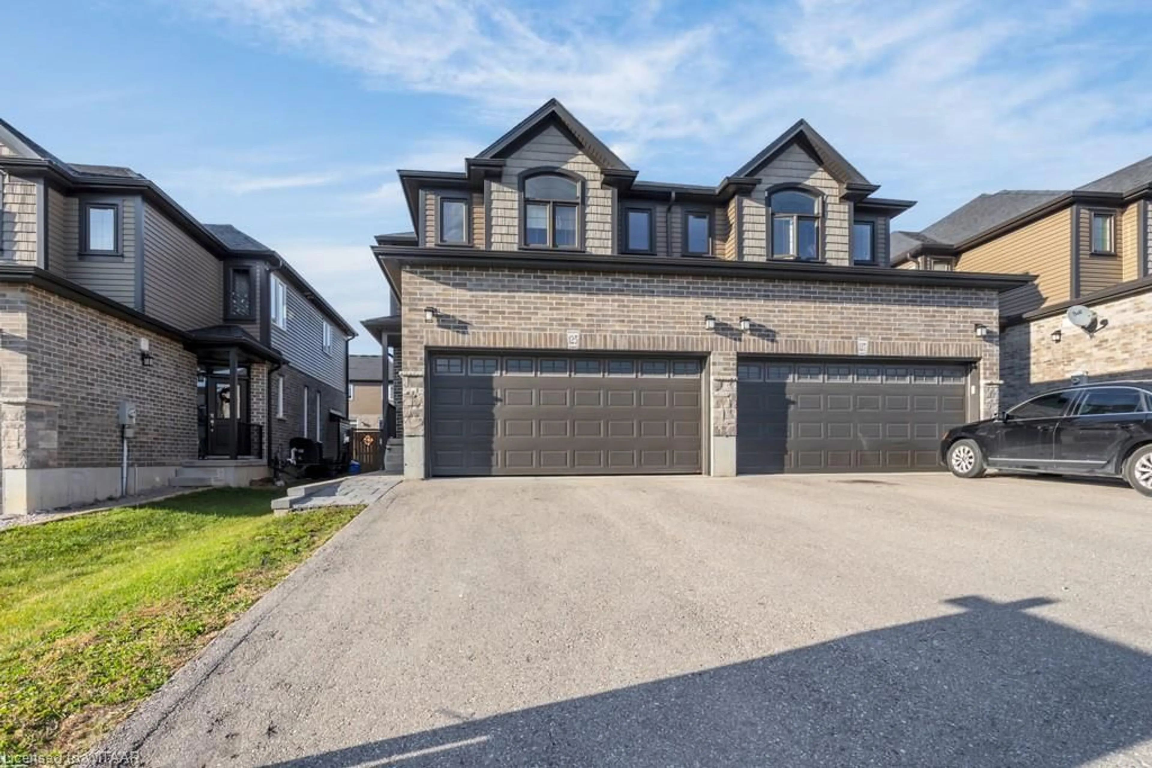 A pic from exterior of the house or condo, the street view for 125 Links Cres, Woodstock Ontario N4T 0E7