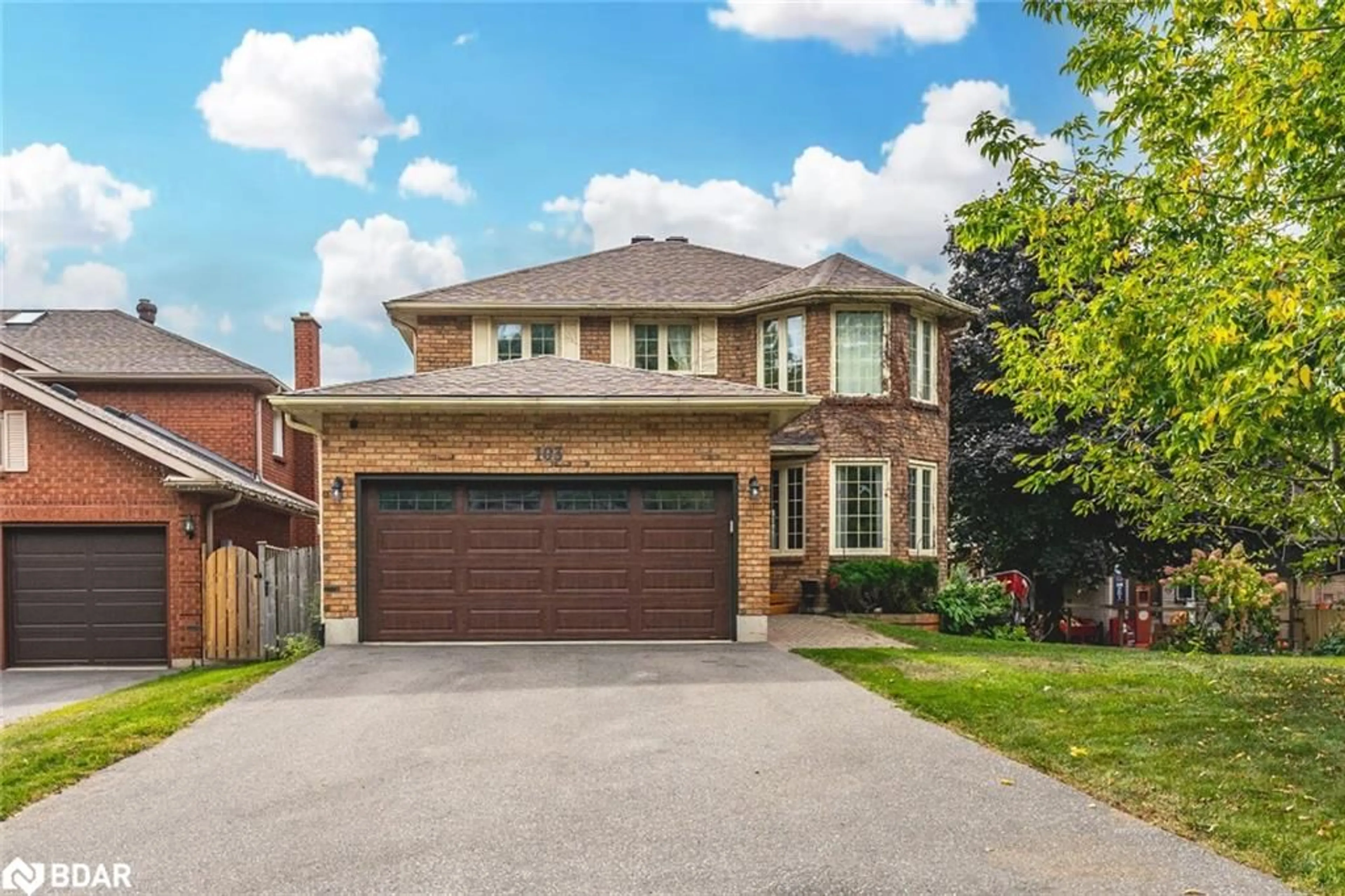 Frontside or backside of a home, the street view for 103 Letitia St, Barrie Ontario L4N 1P4