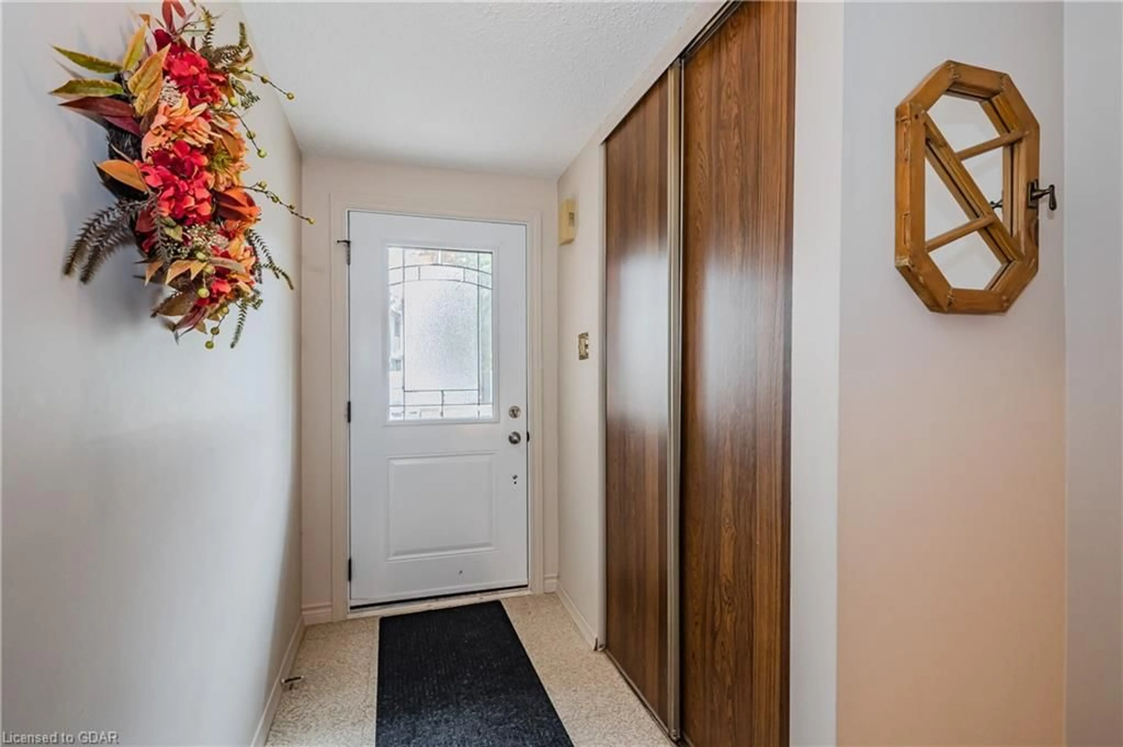 Indoor entryway, wood floors for 2 Worton Ave #5, Wellington Ontario N1H 7C5