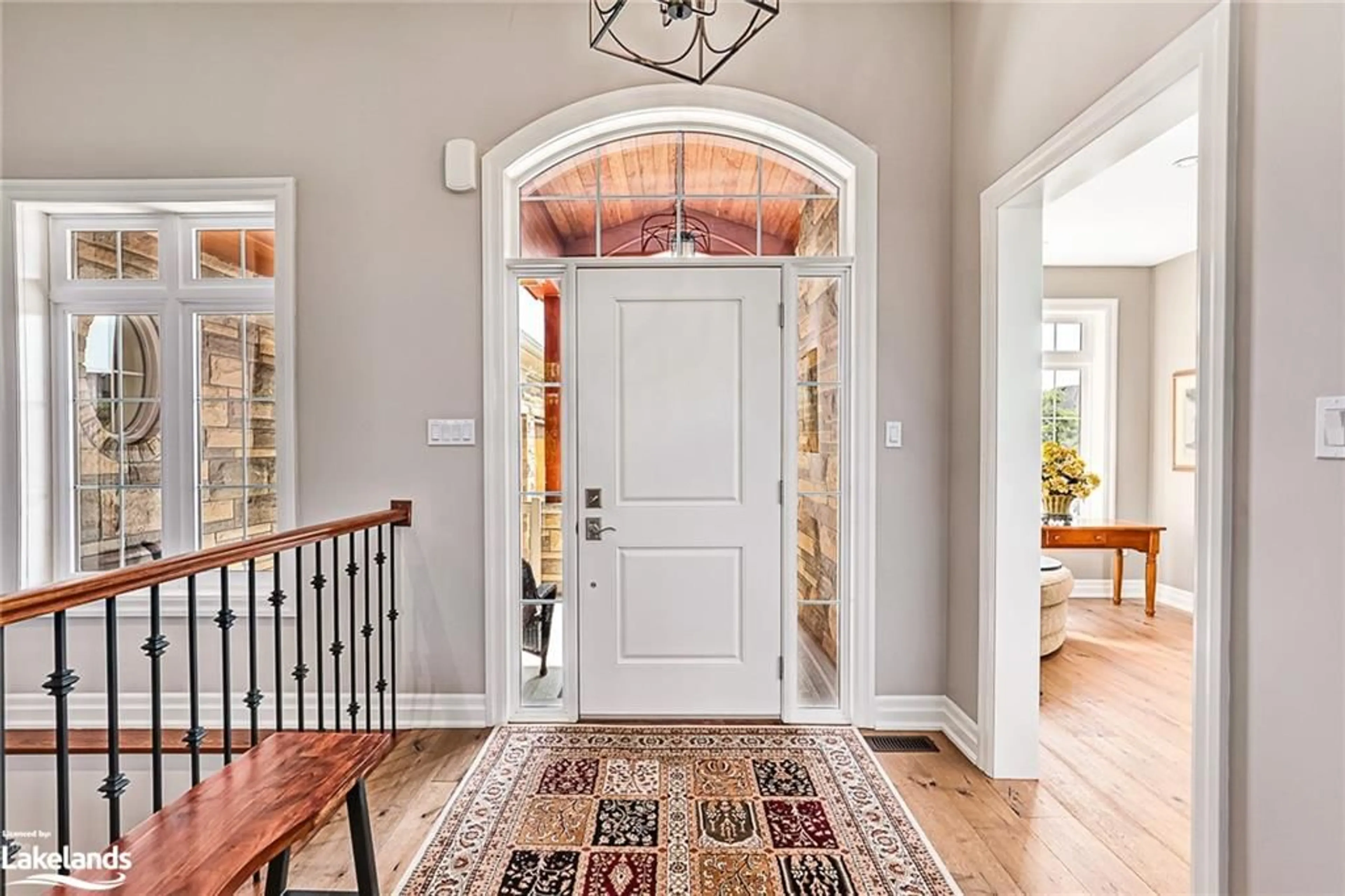 Indoor entryway, wood floors for 126 West Ridge Drive, Thornbury Ontario N0H 2P0