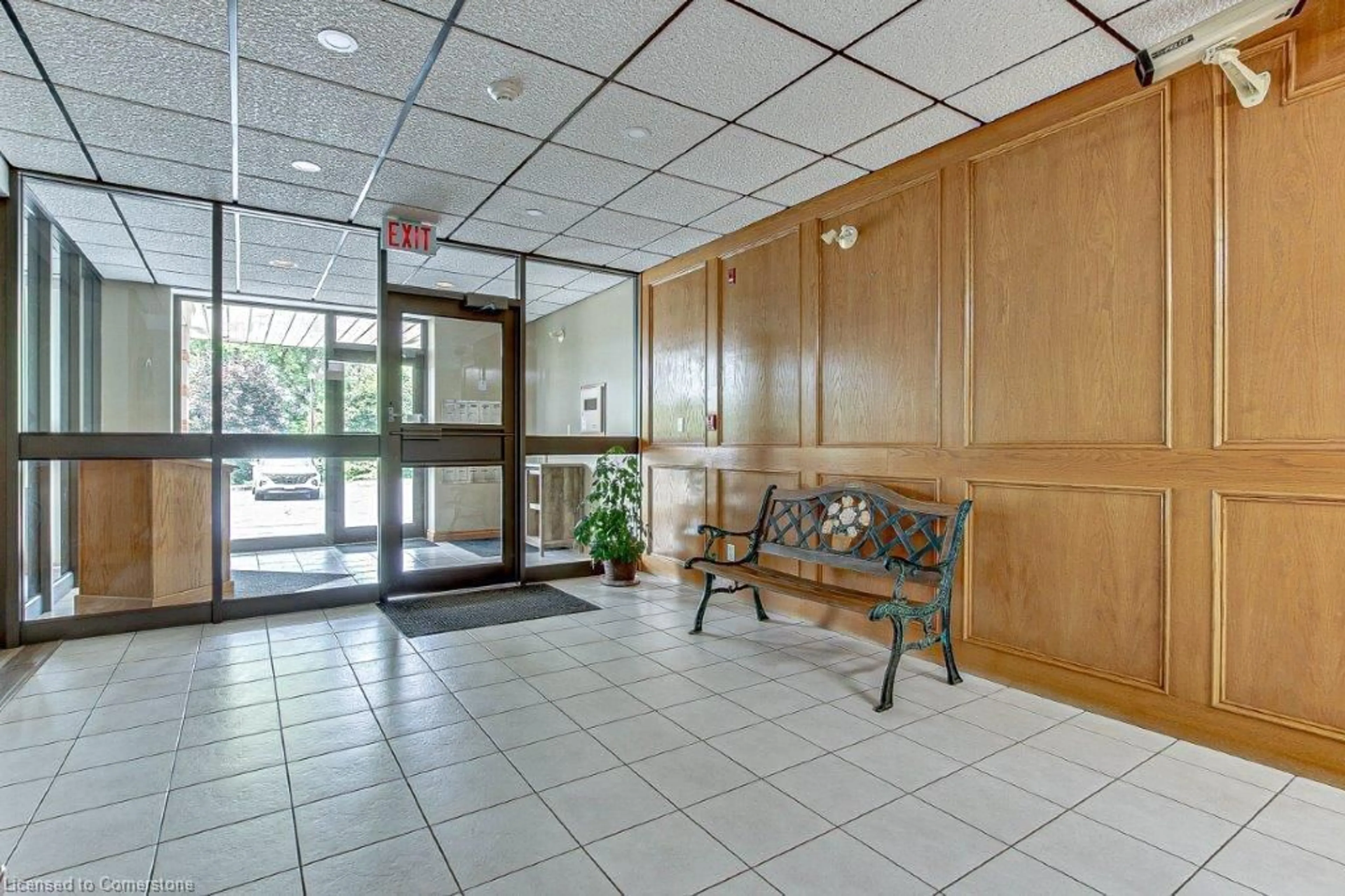 Indoor foyer, unknown floor for 303 William St #206, Delhi Ontario N4B 1N1