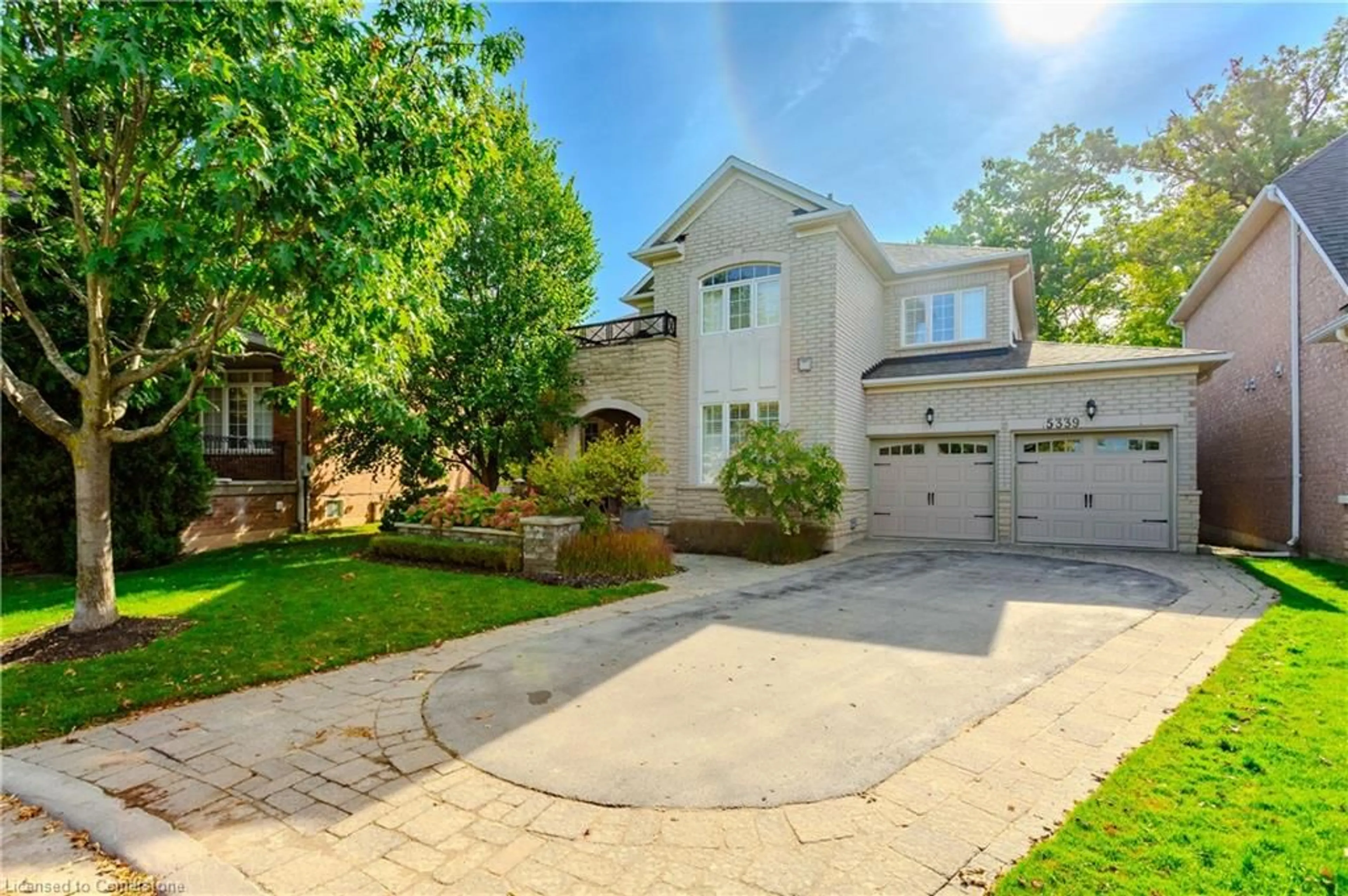 Frontside or backside of a home, the street view for 5339 Jameson Cres, Burlington Ontario L7L 6Z1