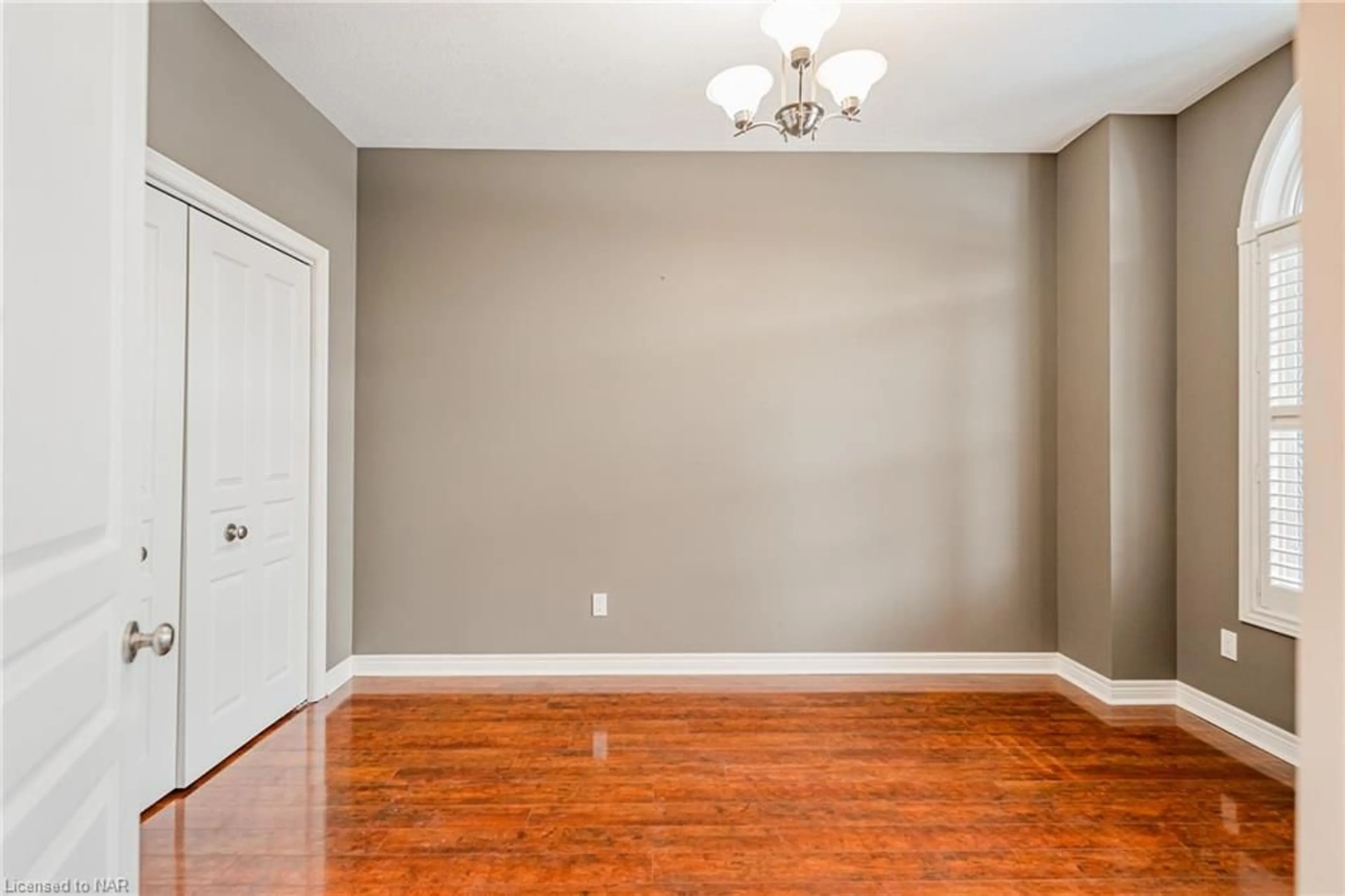 A pic of a room, wood floors for 76 Aaron Trail, Welland Ontario L3B 6G4