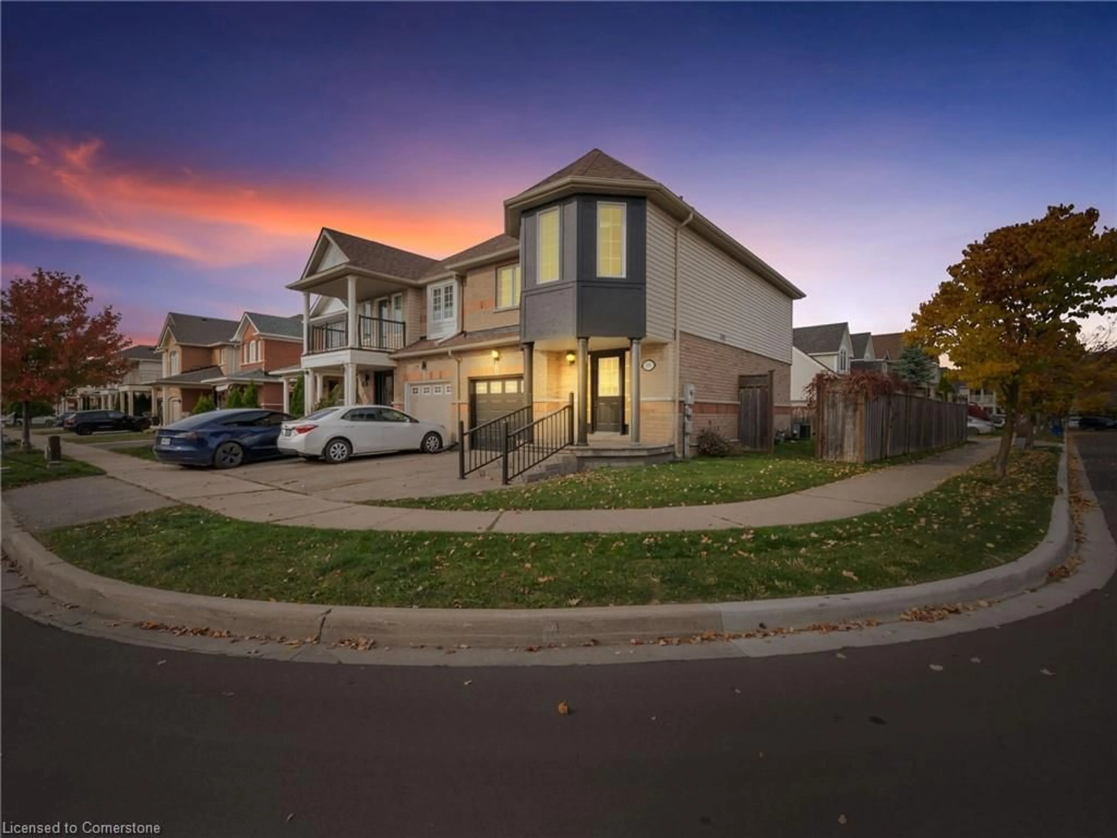 A pic from exterior of the house or condo, the street view for 988 Donnelly St, Milton Ontario L9T 0A1