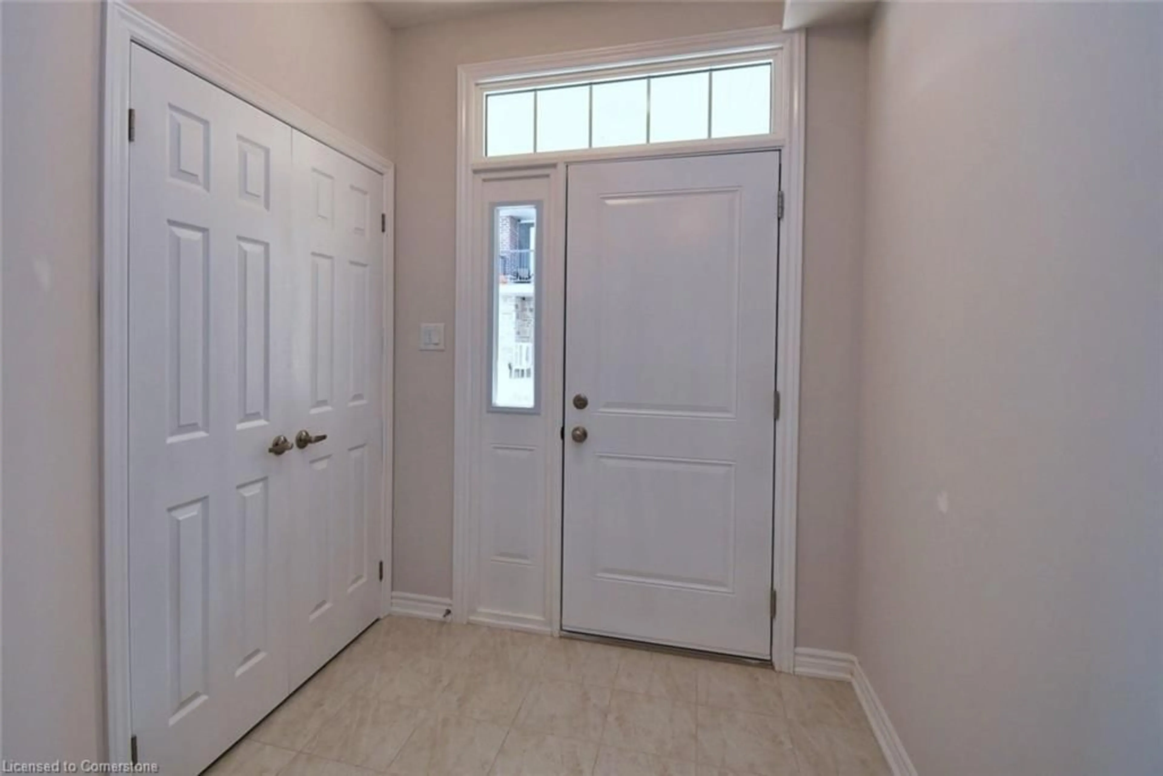 Indoor entryway, wood floors for 677 Park Rd #143, Brantford Ontario N3R 0A2