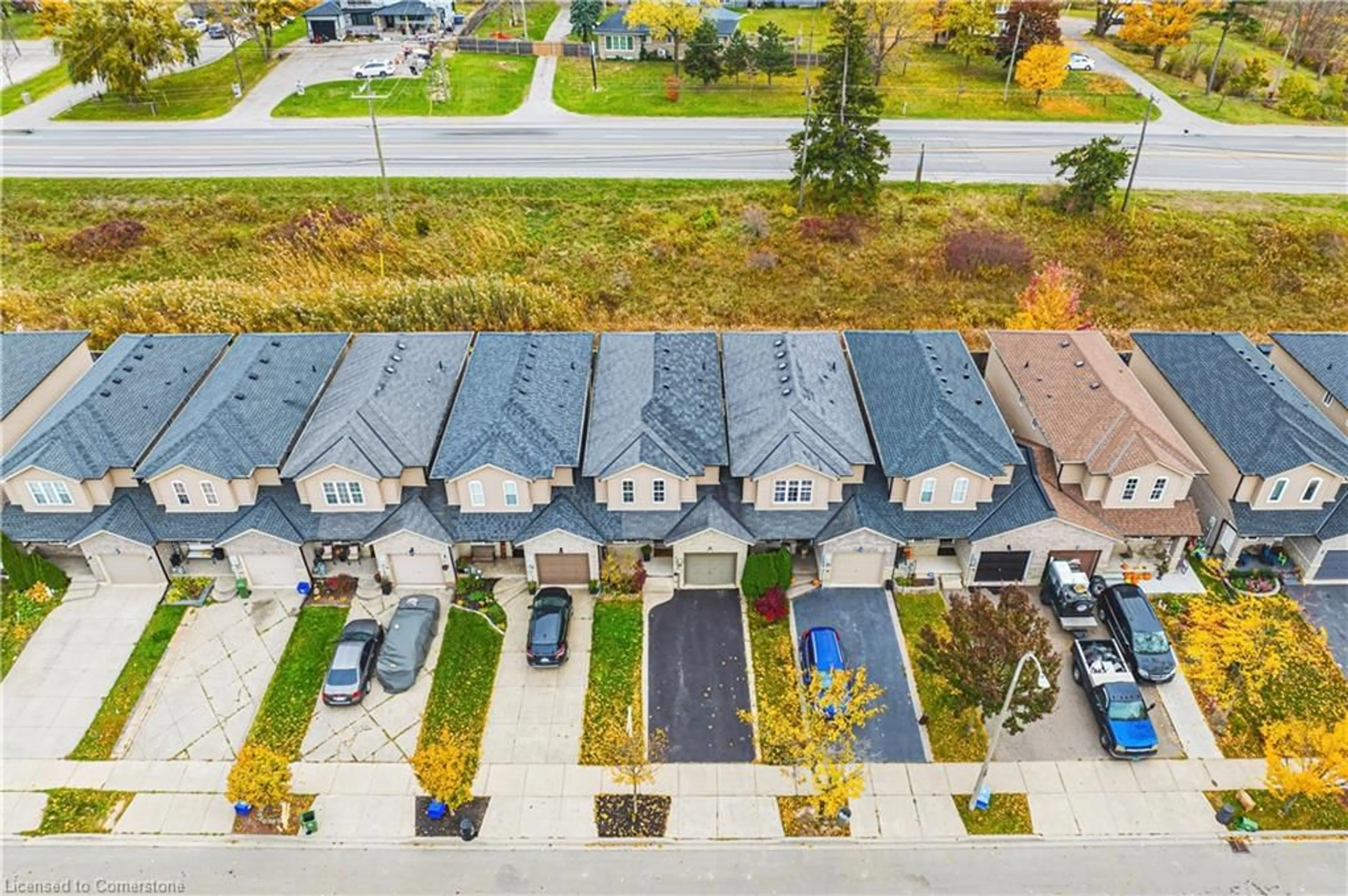 A pic from exterior of the house or condo, the street view for 39 Thames Way, Mount Hope Ontario L0R 1W0