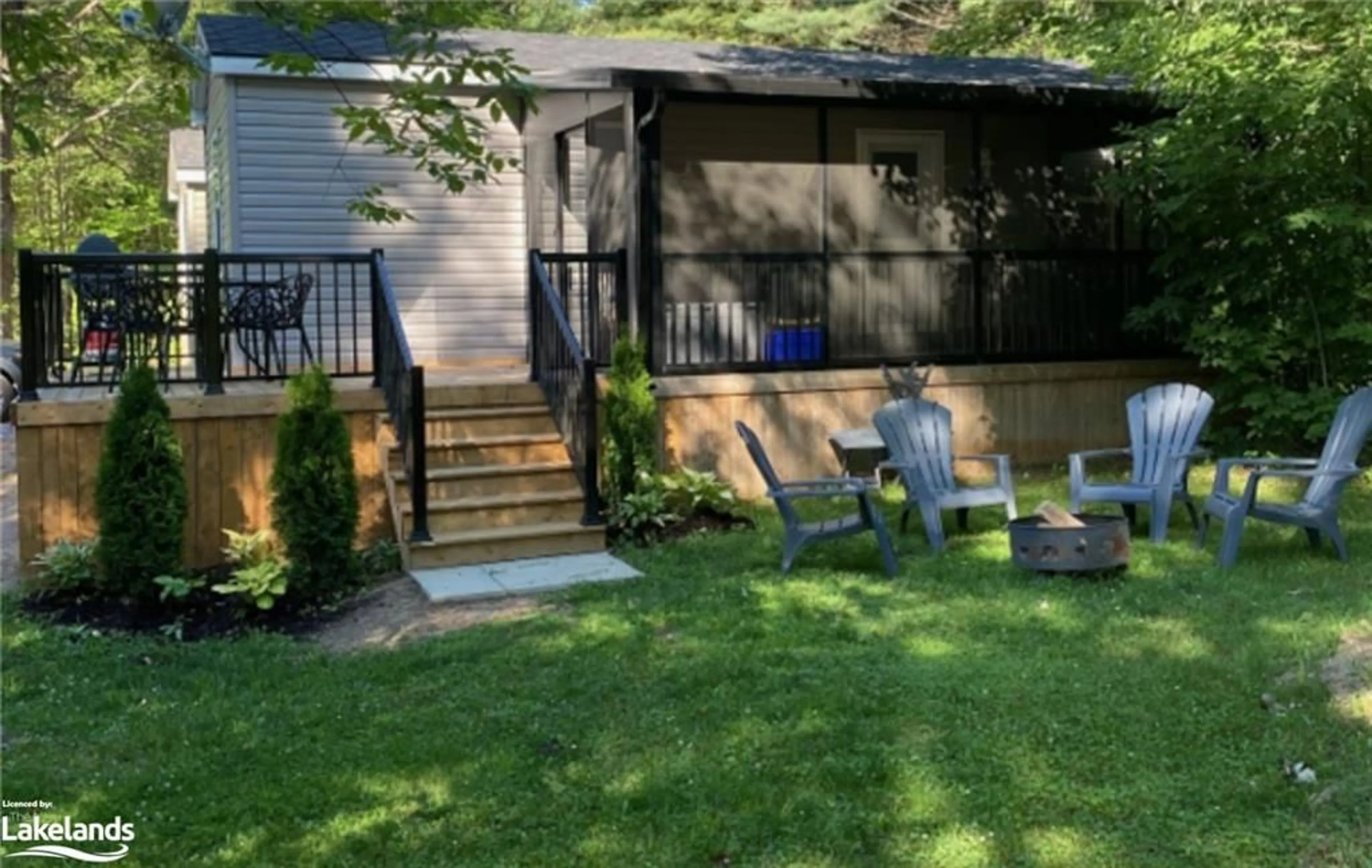 Patio, cottage for 1047-#719 Bonnie Lake Camp Rd, Bracebridge Ontario P1L 1W9