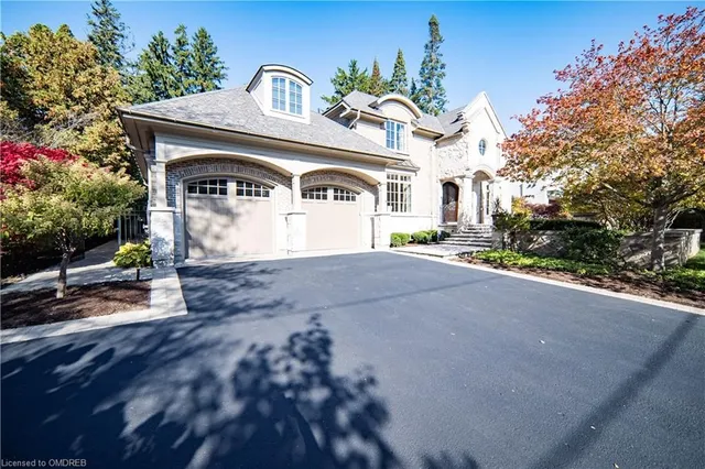 1227 Cleaver Dr, Oakville 3