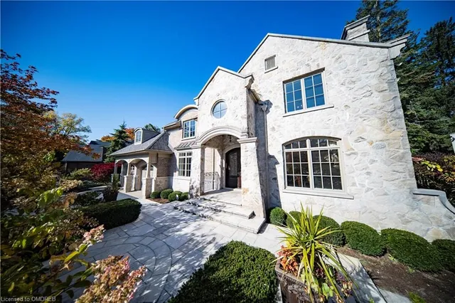1227 Cleaver Dr, Oakville 4