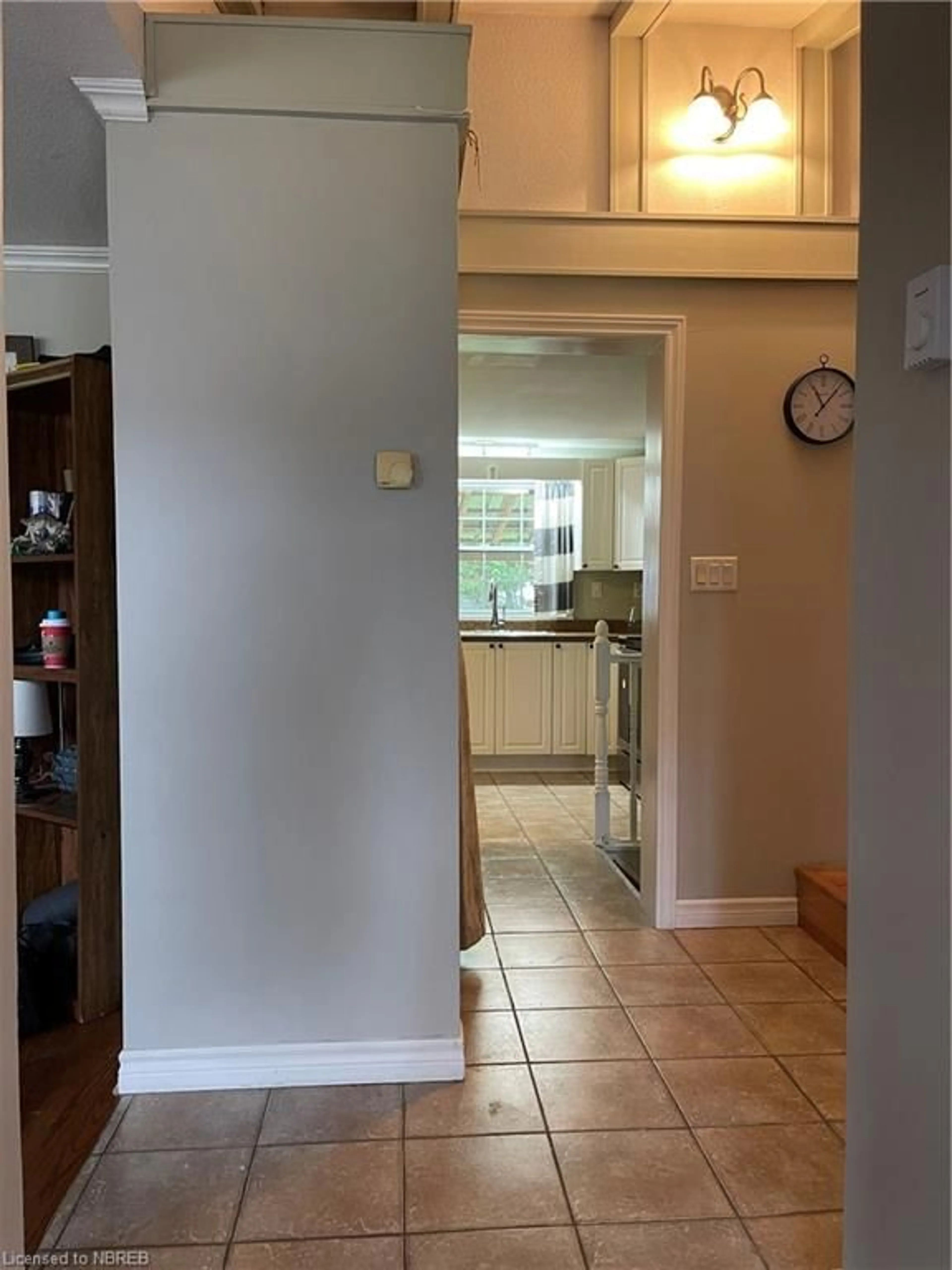 Indoor entryway, not visible floor for 330 Justin St, North Bay Ontario P1B 5J9