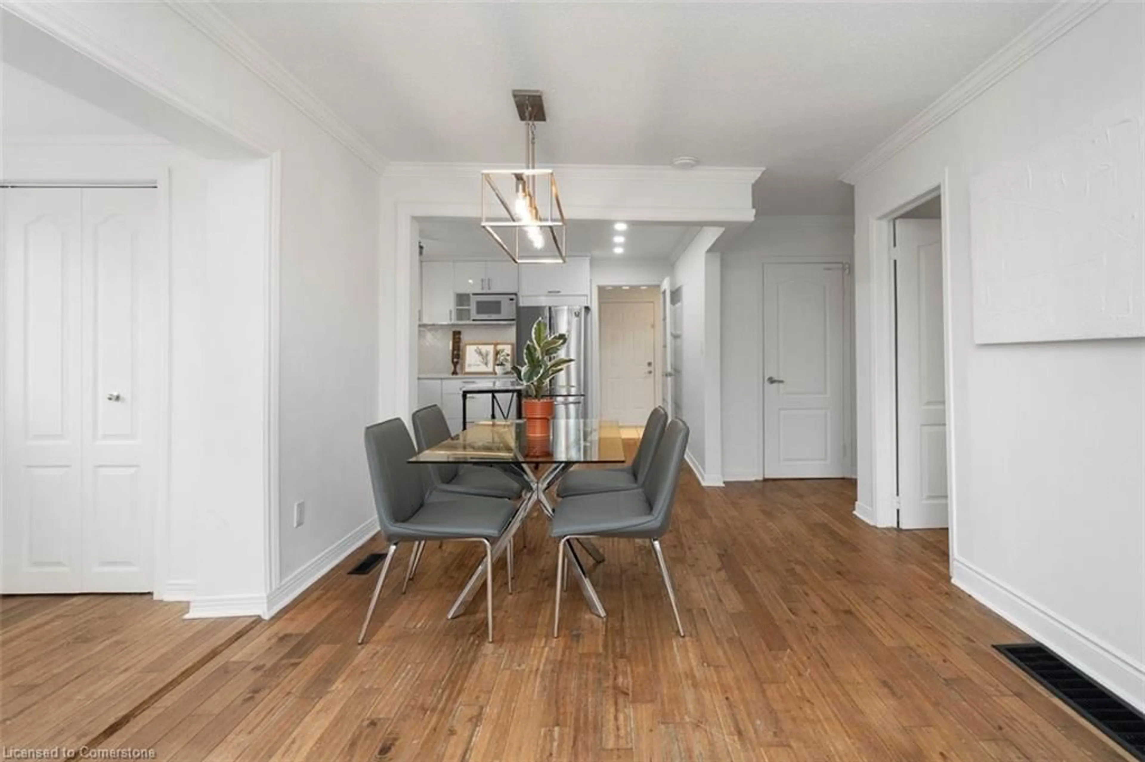 Dining room, wood floors for 642 West 5th St, Hamilton Ontario L9C 3R2