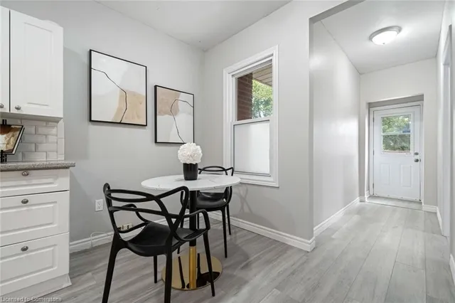 Additional property image - 100 Park Row Row