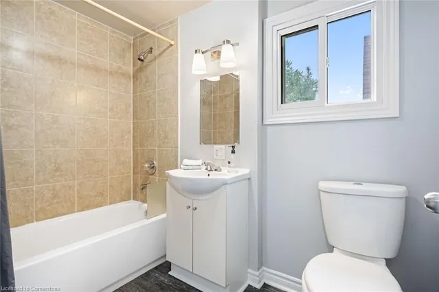 Additional property image - 100 Park Row Row