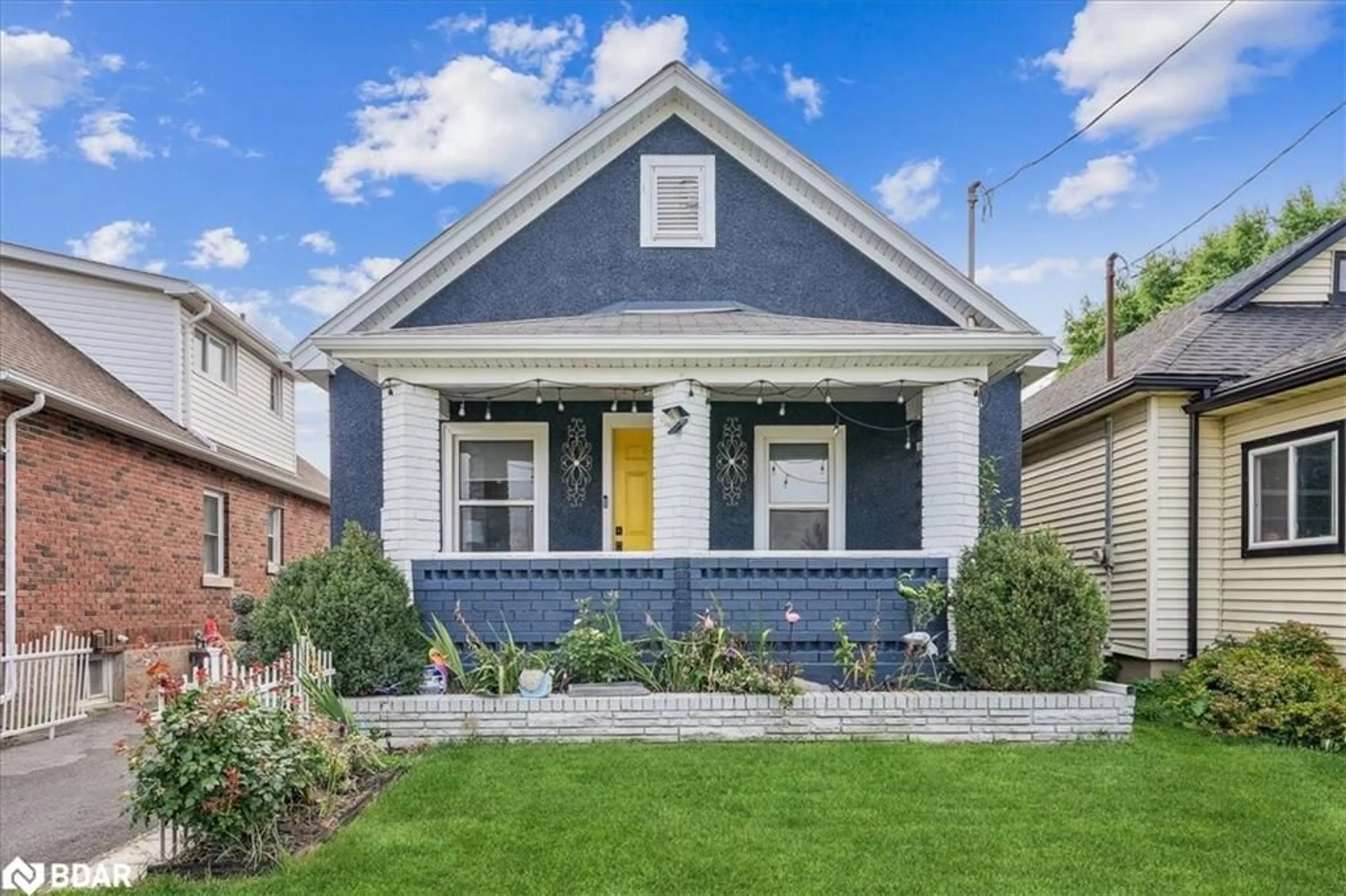 Frontside or backside of a home, cottage for 80 Haynes Ave, St. Catharines Ontario L2R 3Z3