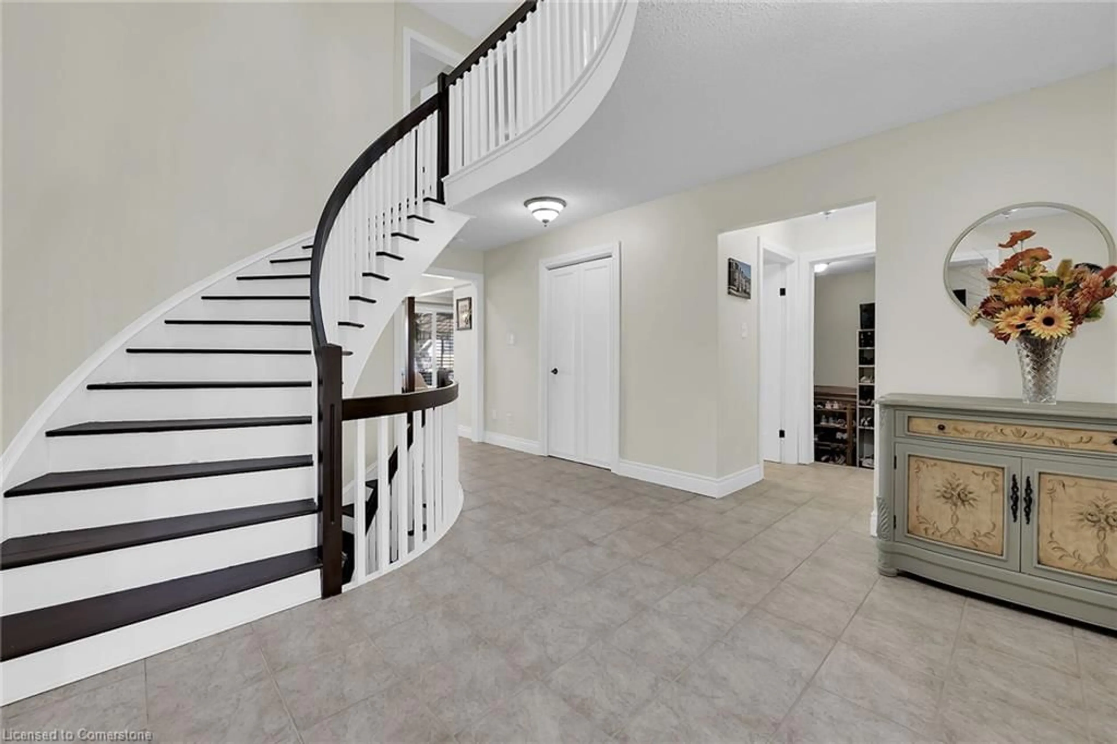 Indoor foyer, wood floors for 10 Vega Cres, Stoney Creek Ontario L8E 4S7