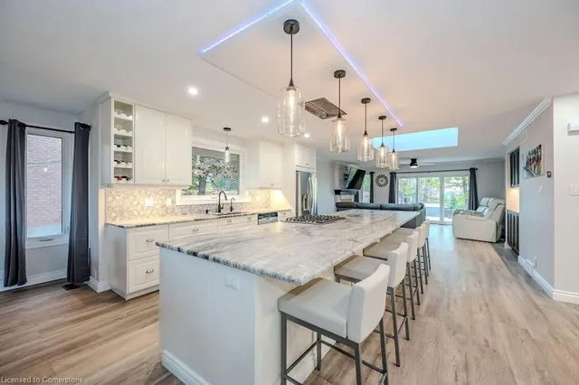 Additional property image - 57 Tinatawa Crt