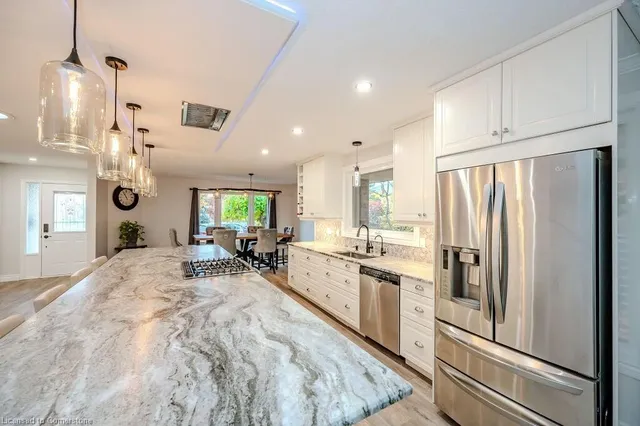 Additional property image - 57 Tinatawa Crt