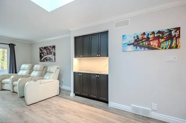 Additional property image - 57 Tinatawa Crt