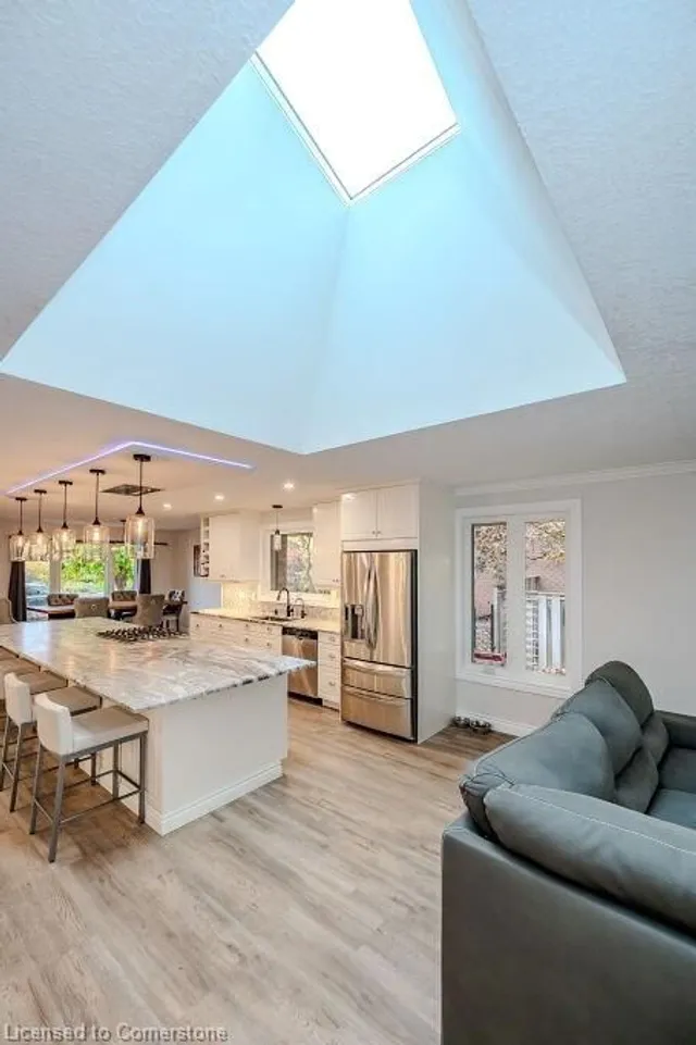 Additional property image - 57 Tinatawa Crt