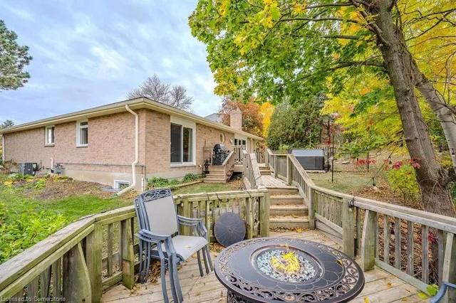 Additional property image - 57 Tinatawa Crt