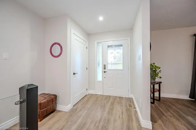 Additional property image - 57 Tinatawa Crt