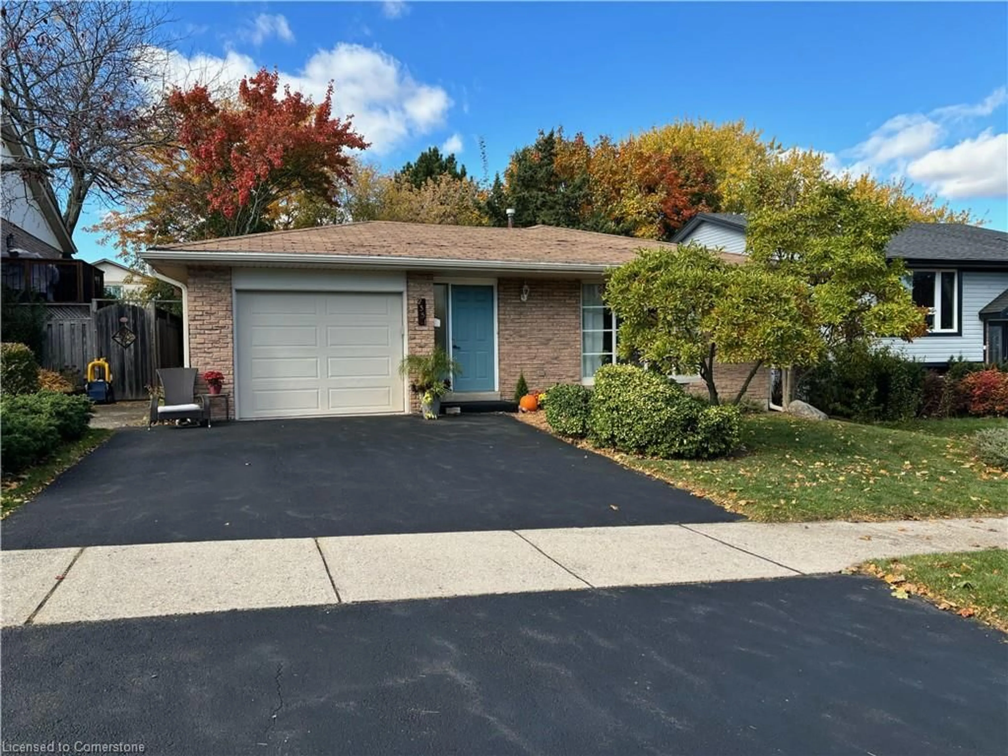 Frontside or backside of a home, the street view for 2351 Gillingham Dr, Halton Ontario L7P 4G5