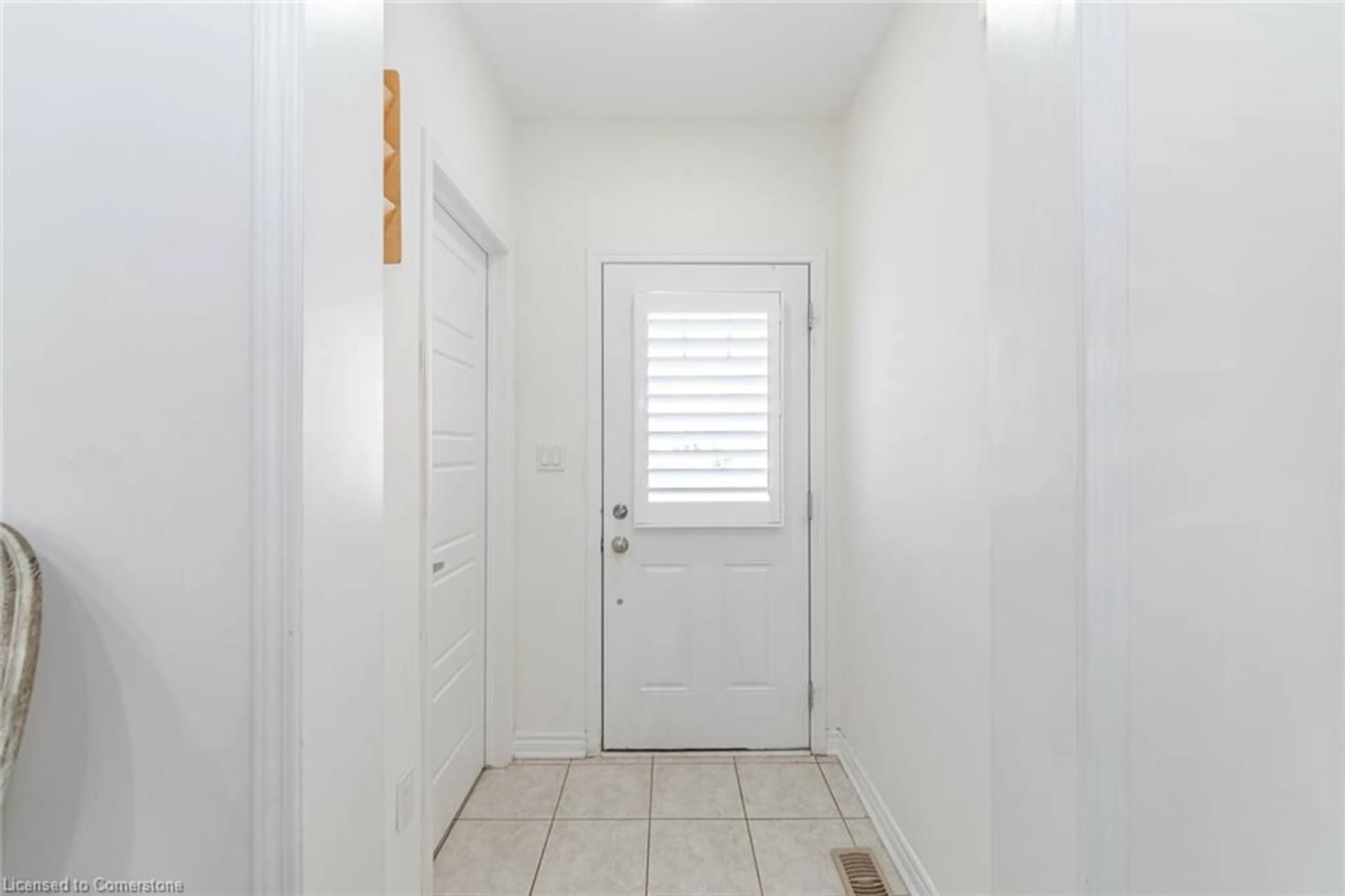 Indoor entryway, not visible floor for 1000 Asleton Blvd #36, Milton Ontario L9T 7K3