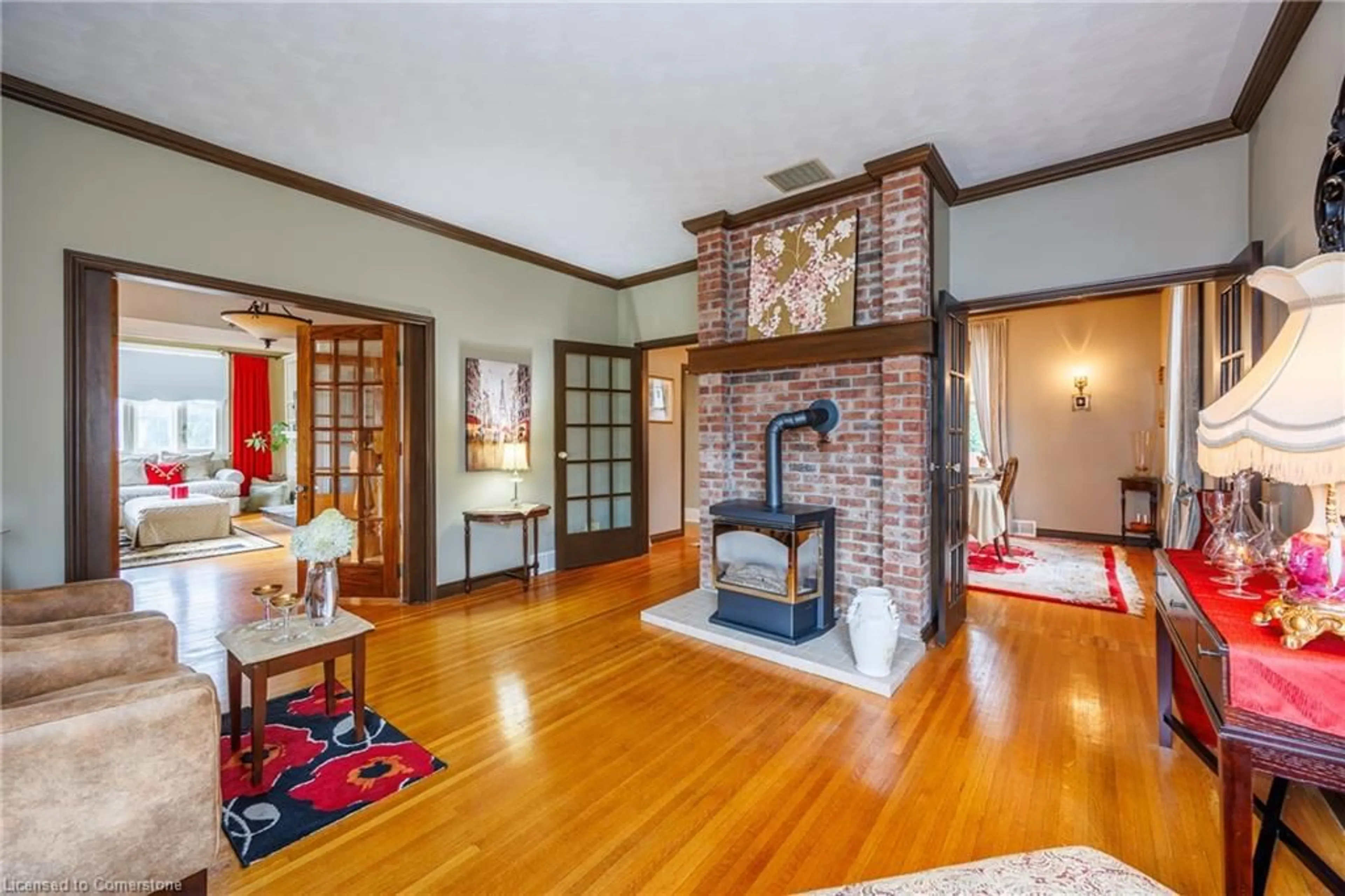 Indoor foyer, wood floors for 172 Norfolk St, Simcoe Ontario N3Y 2W4