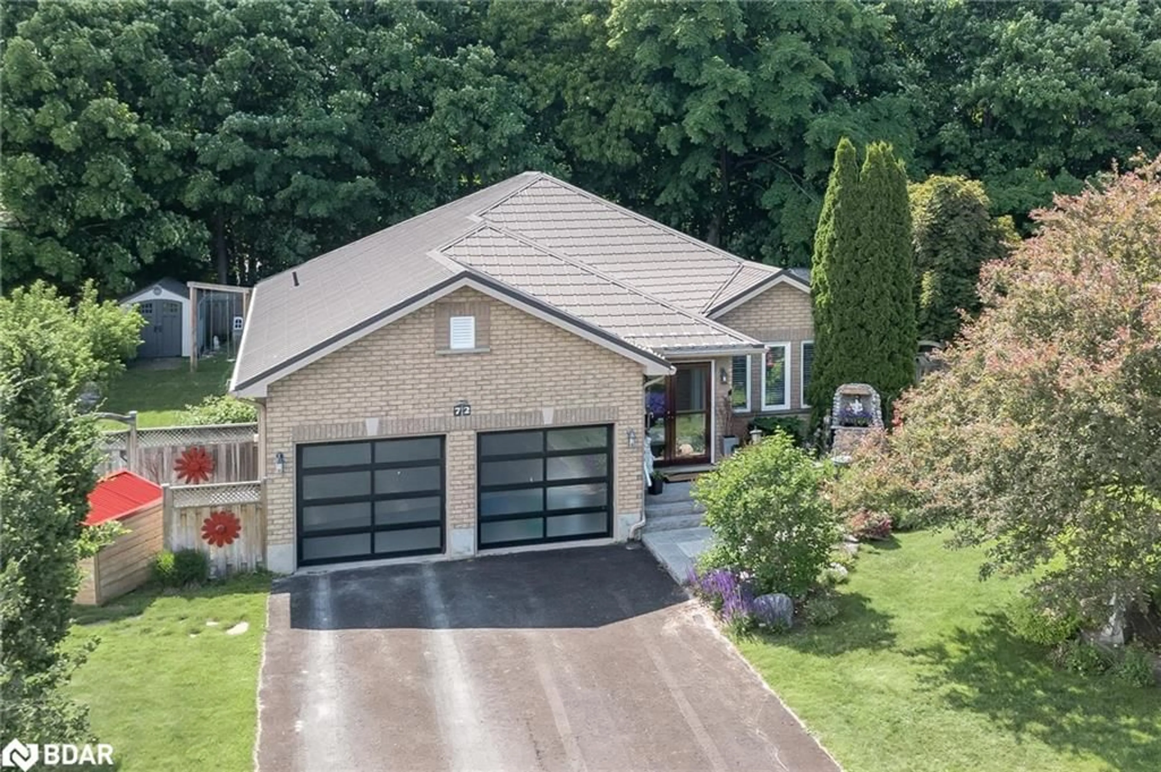 Frontside or backside of a home, cottage for 72 Oxley Dr, Penetanguishene Ontario L9M 1W4